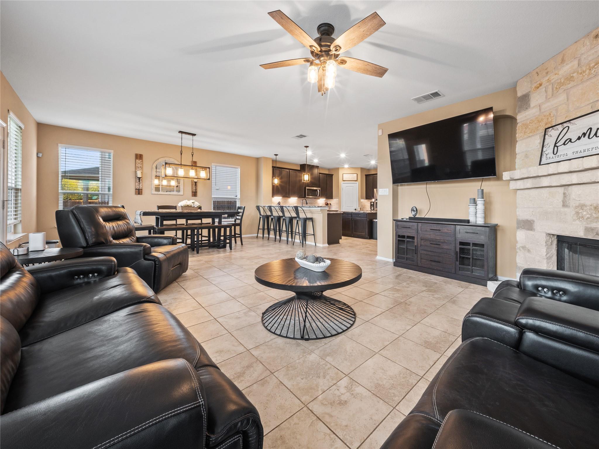 104 Rocroi DR, Georgetown