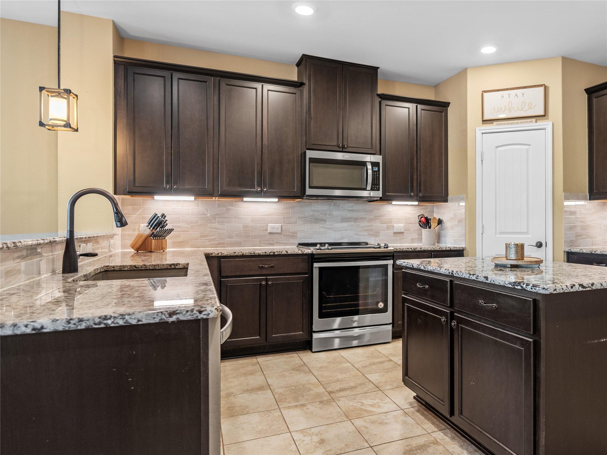 104 Rocroi DR, Georgetown