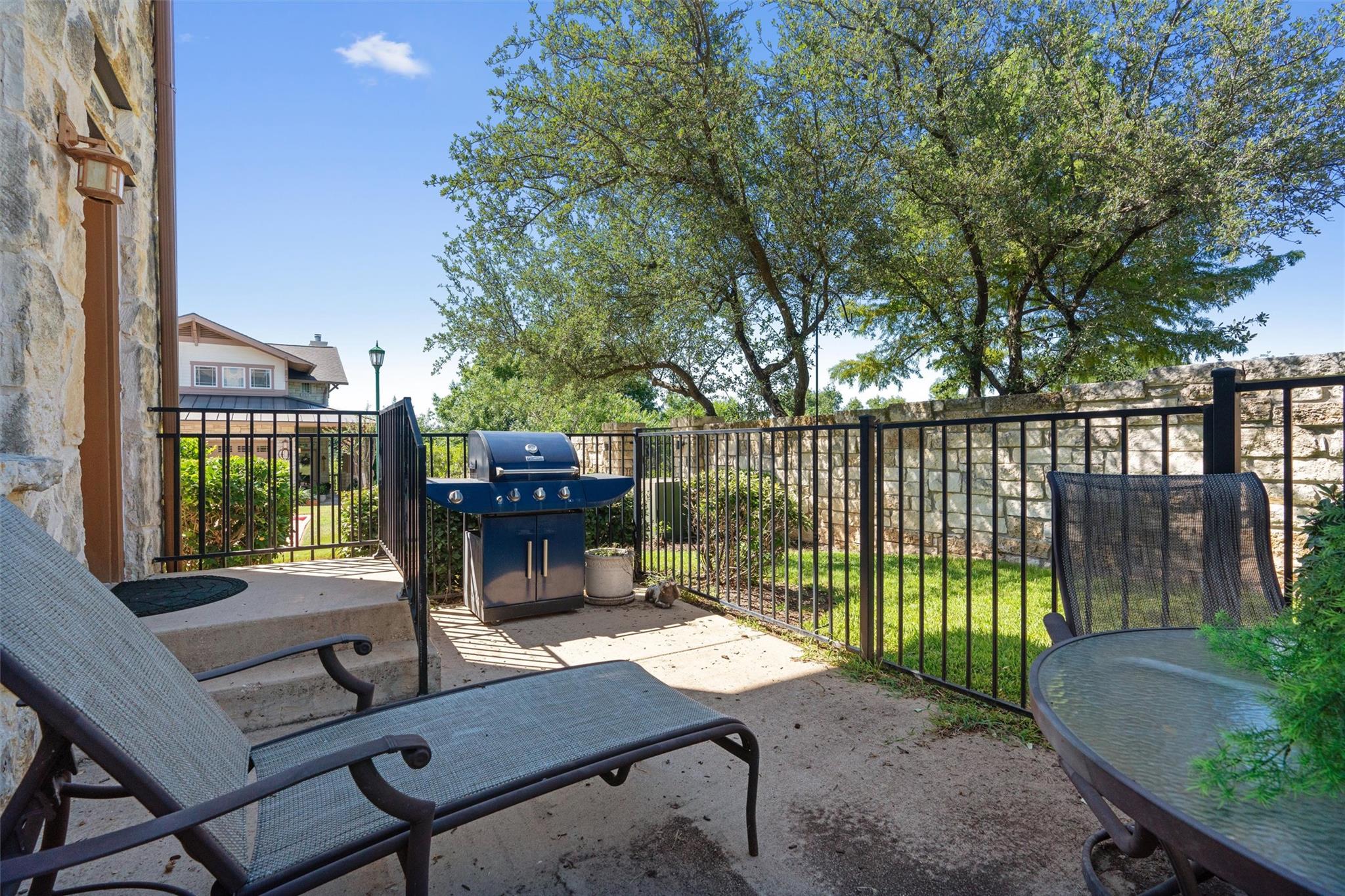 2930 Grand Oaks LOOP # 804