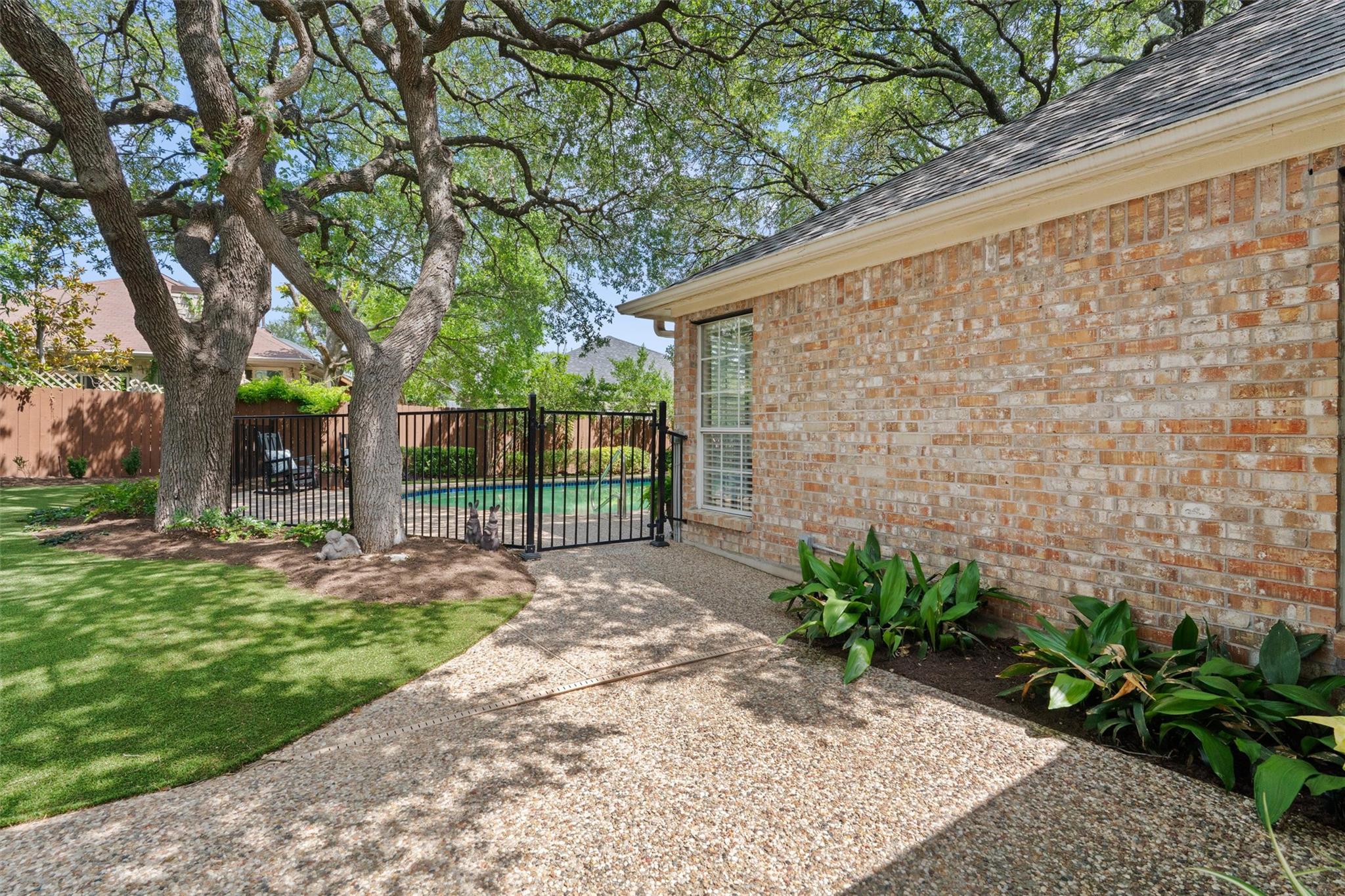 1202 Woodhollow CV