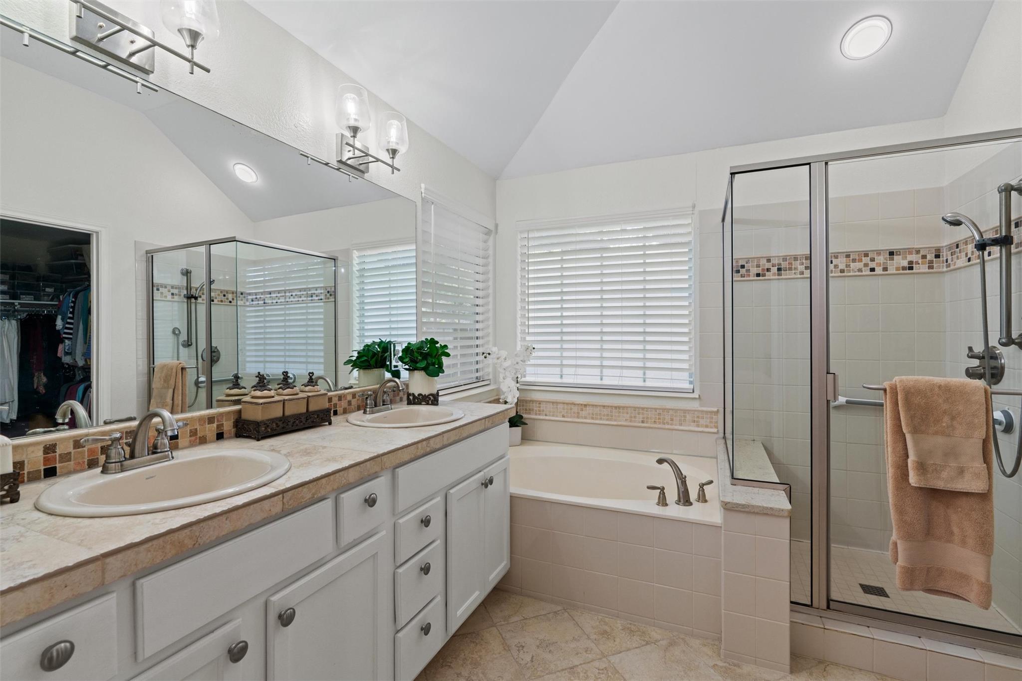 1202 Woodhollow CV