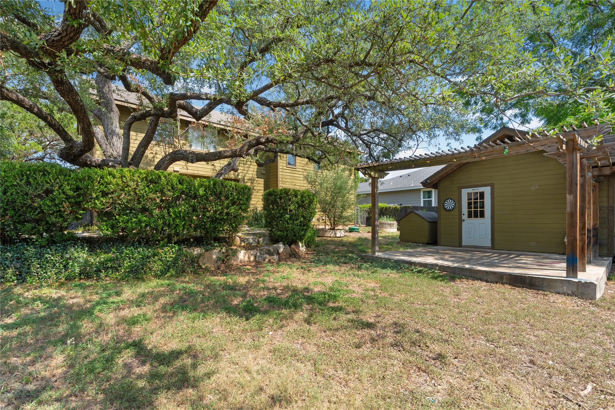 105 N Summit Ridge DR