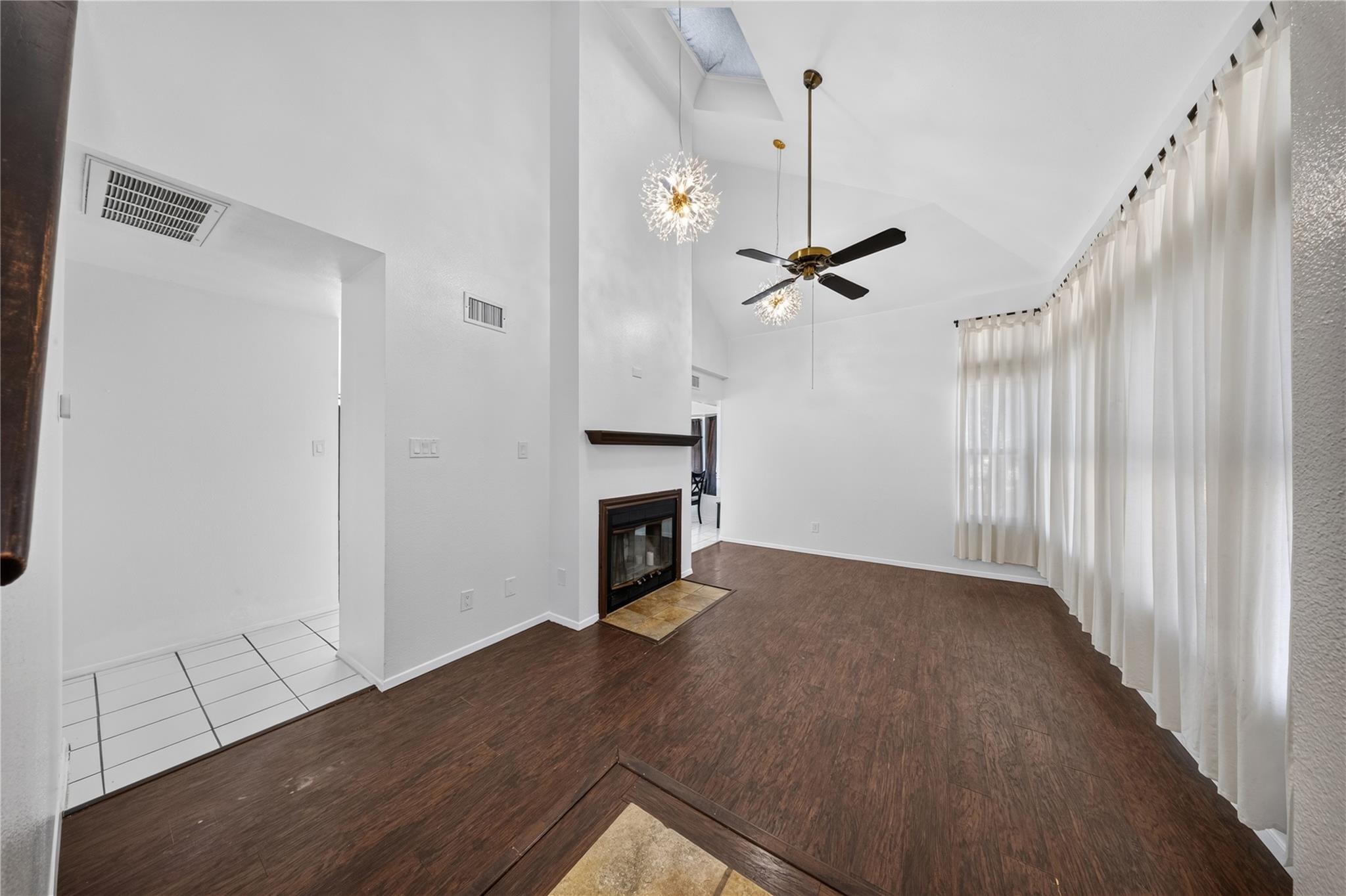 105 N Summit Ridge DR
