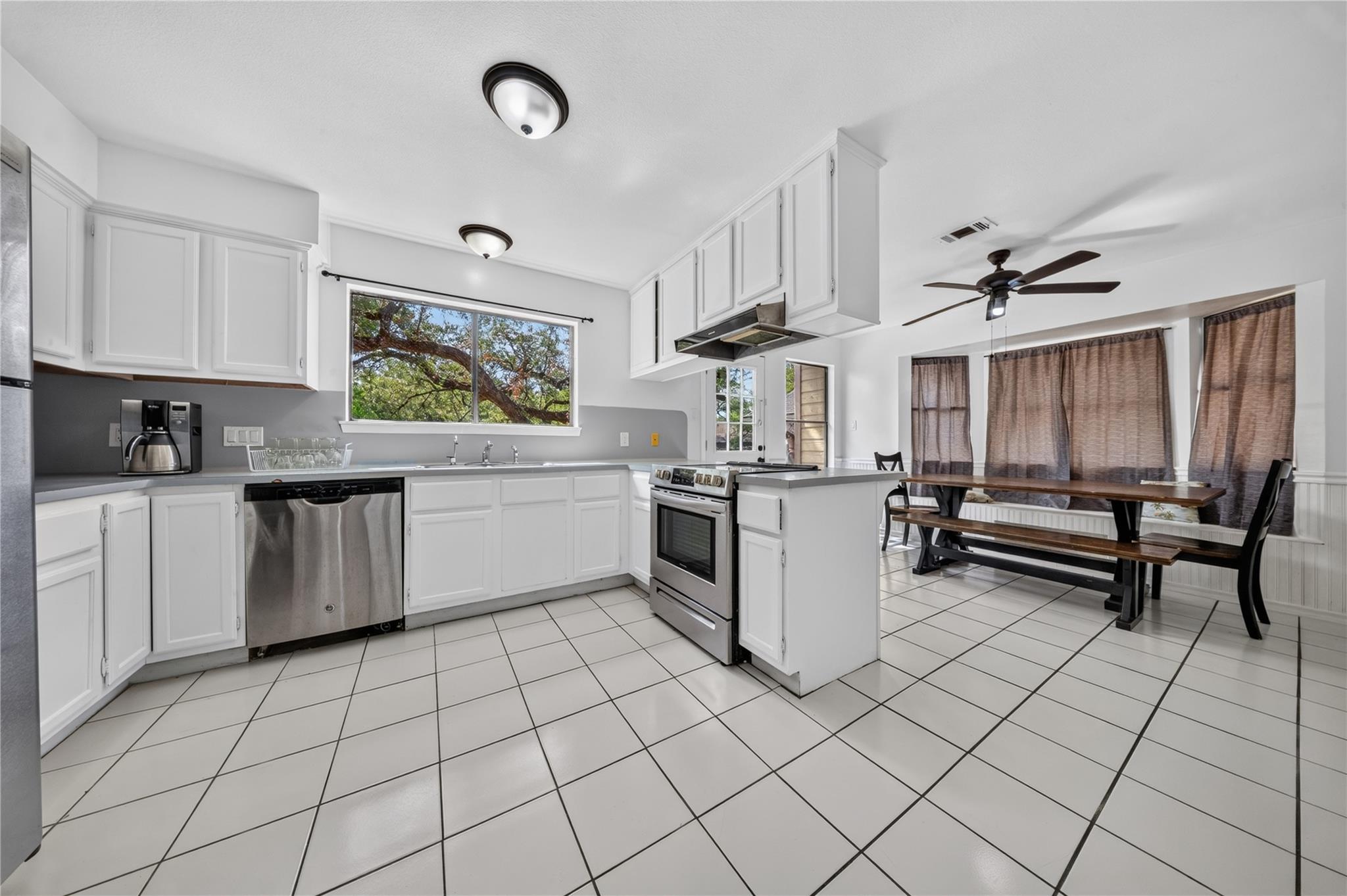 105 N Summit Ridge DR