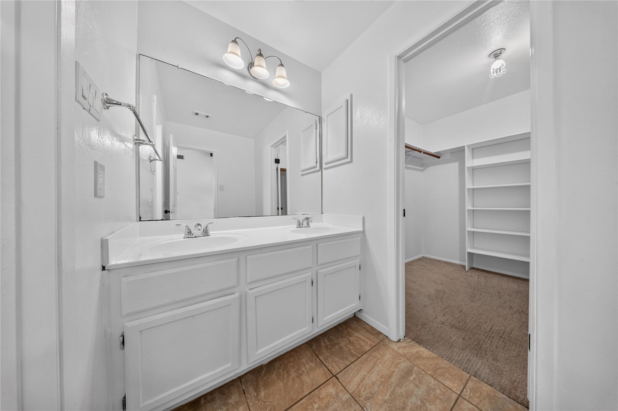 105 N Summit Ridge DR