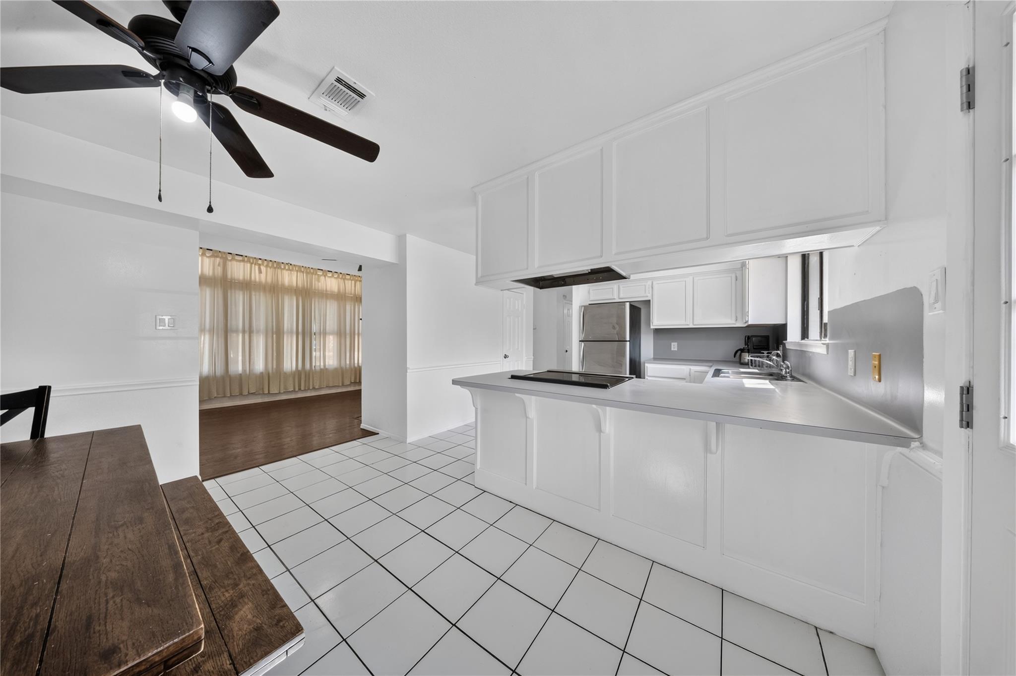 105 N Summit Ridge DR