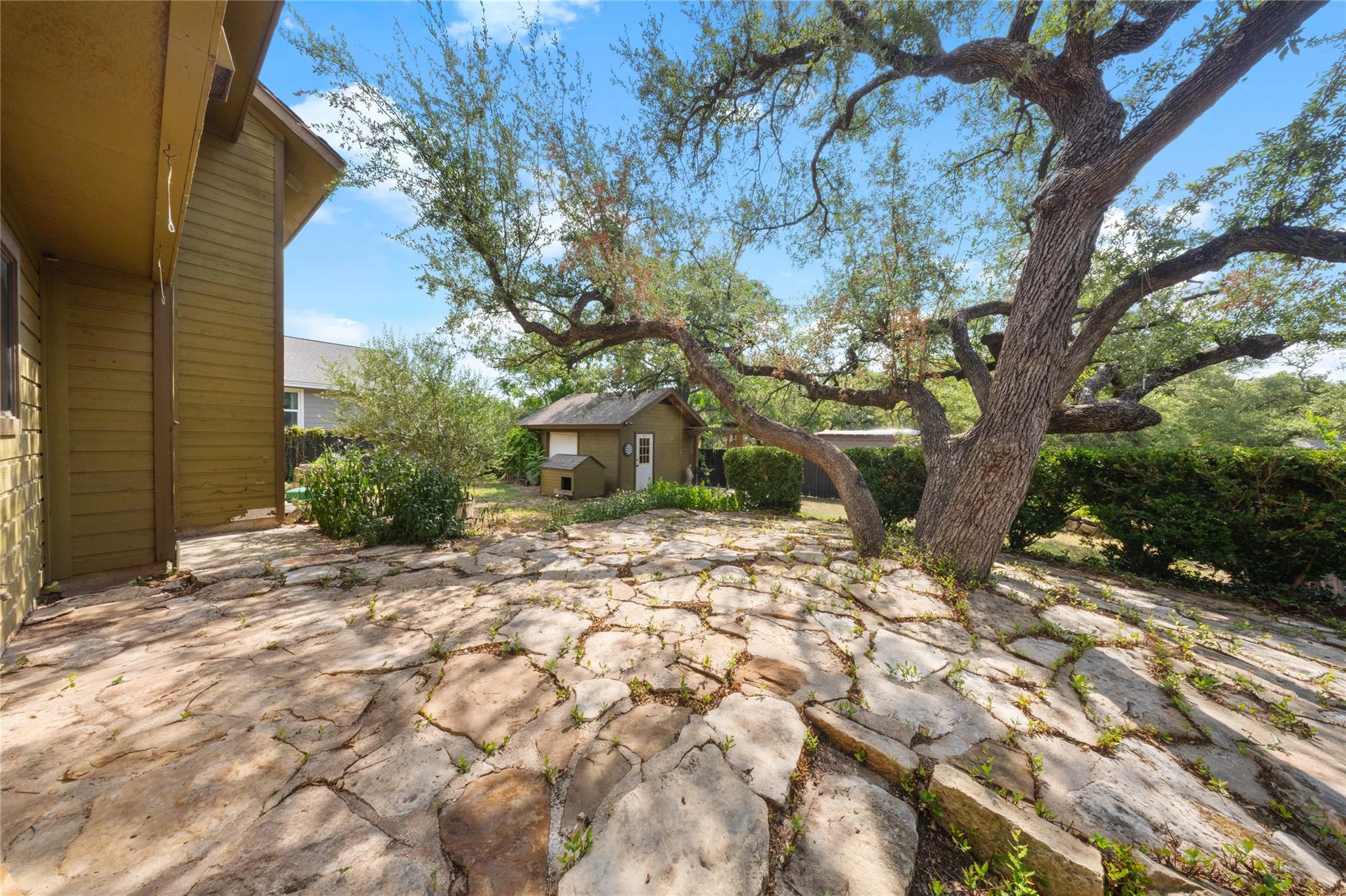 105 N Summit Ridge DR