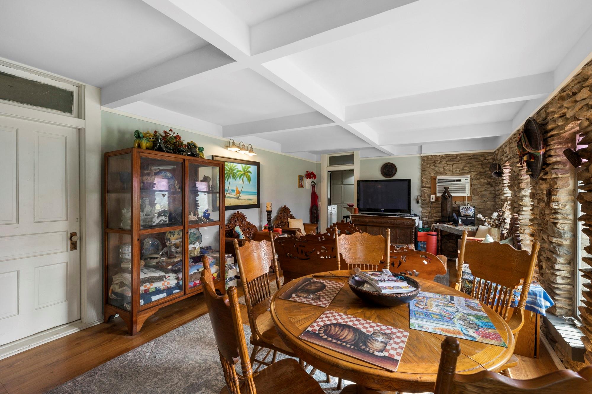 3303 Ranch Road 1869