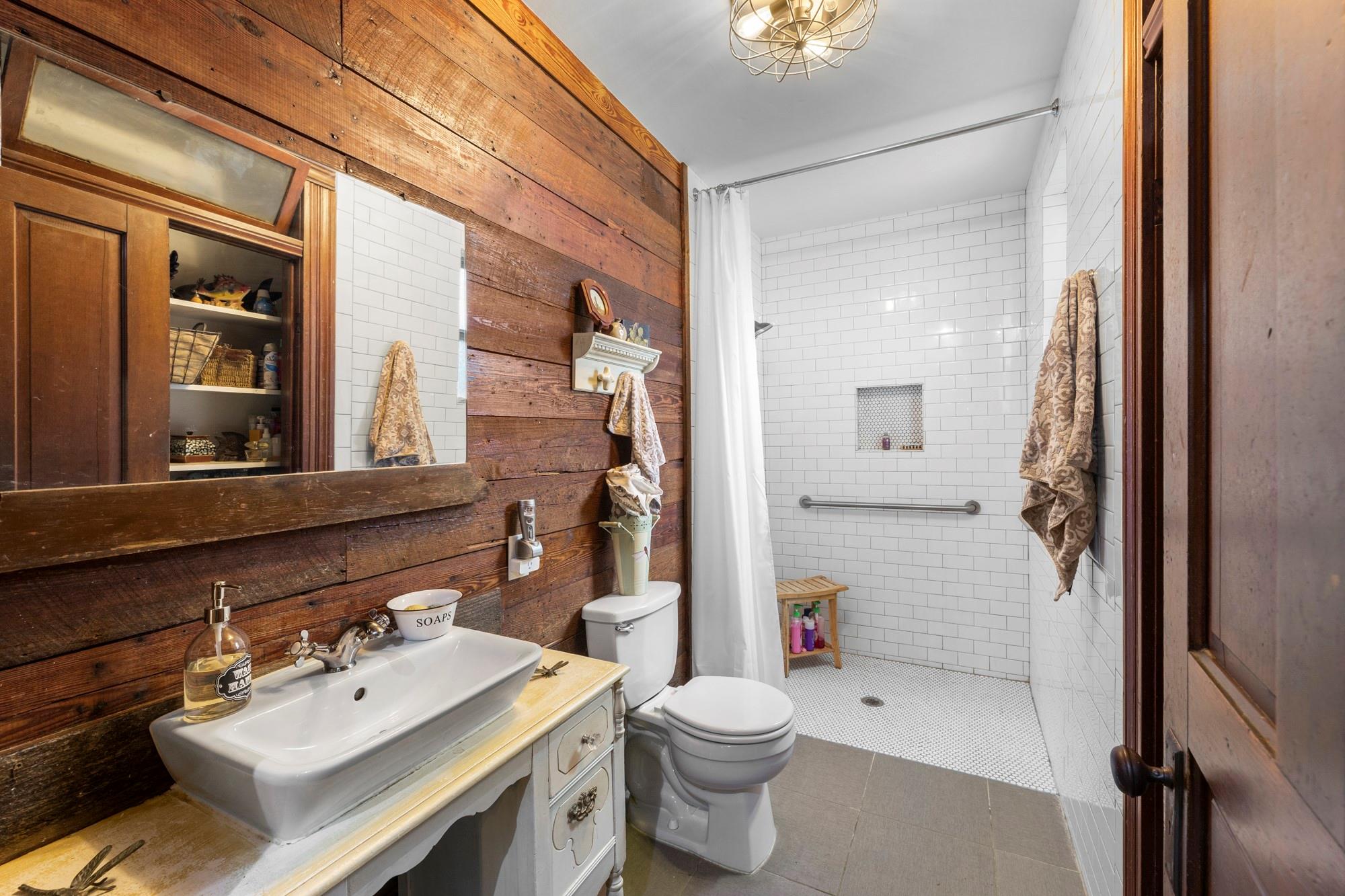 3303 Ranch Road 1869