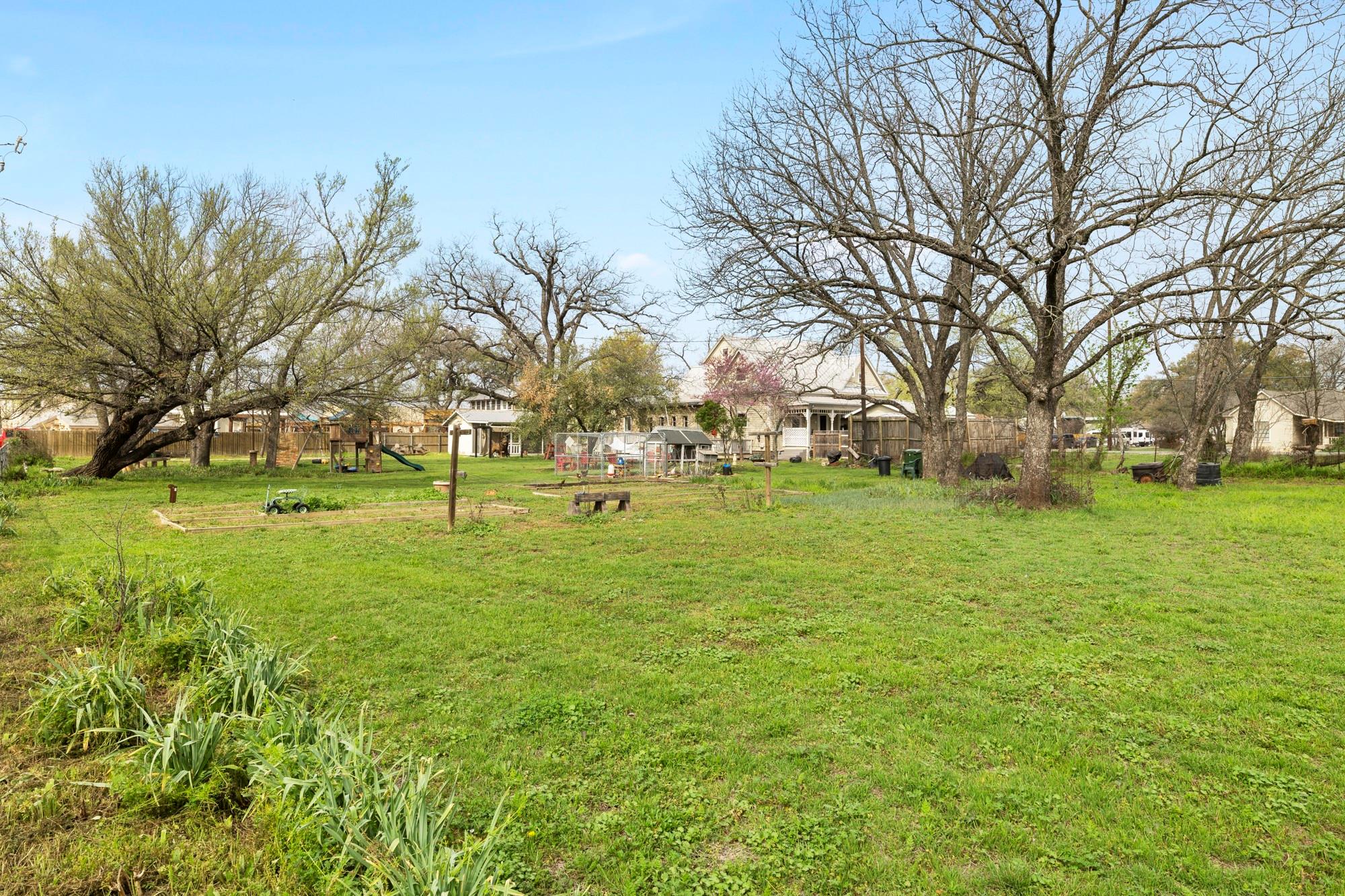 3303 Ranch Road 1869