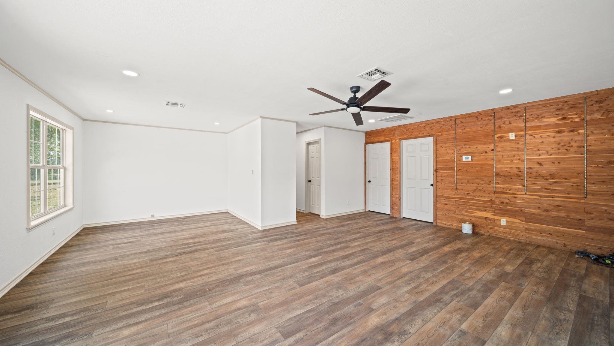 2205 S US Highway 77