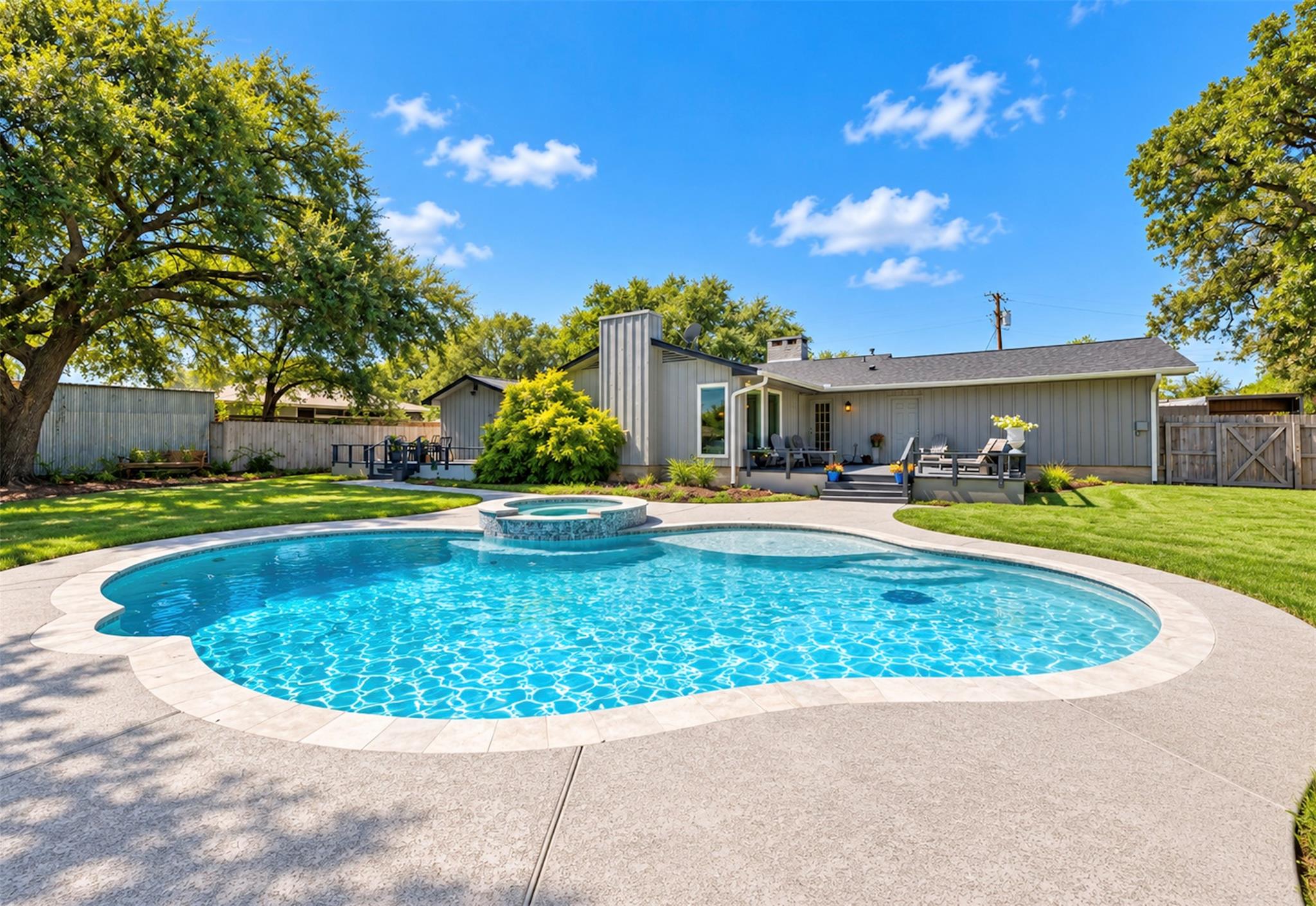 364 Woodland Ave