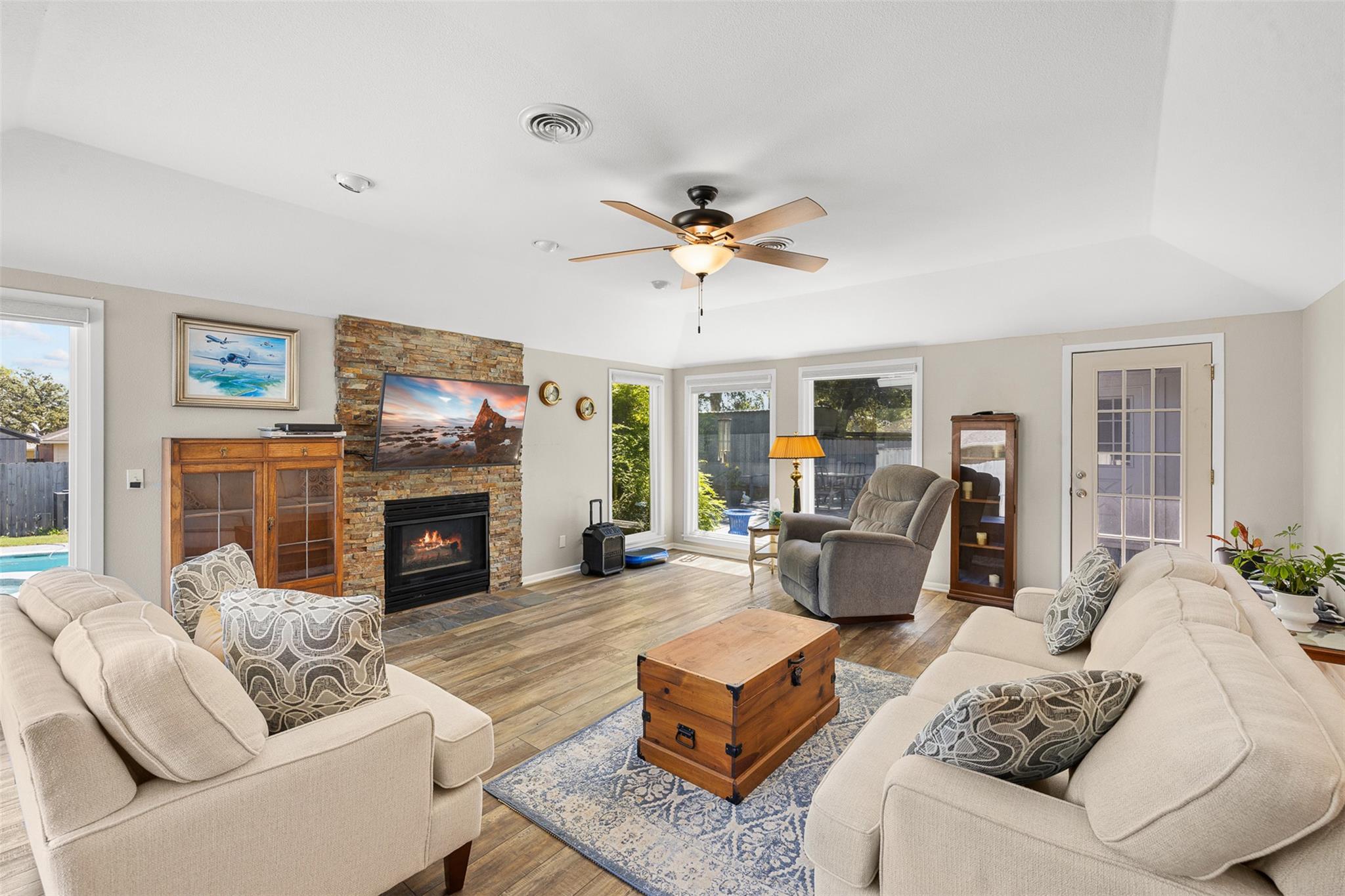 364 Woodland Ave