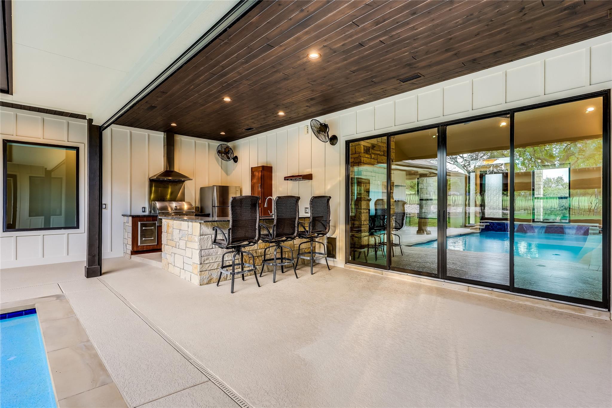 112 Venture BLVD S