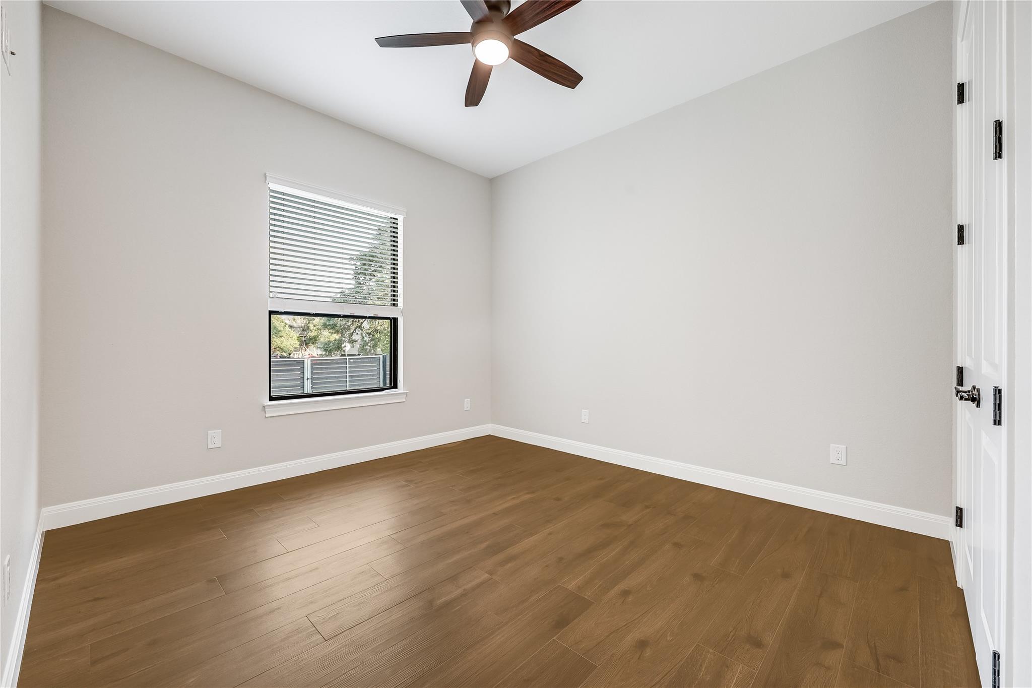 112 Venture BLVD S