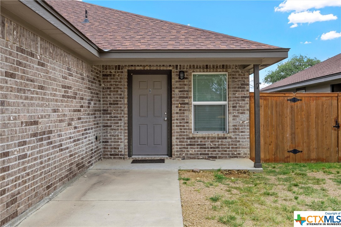 107 Petsick Unit A & B Lane