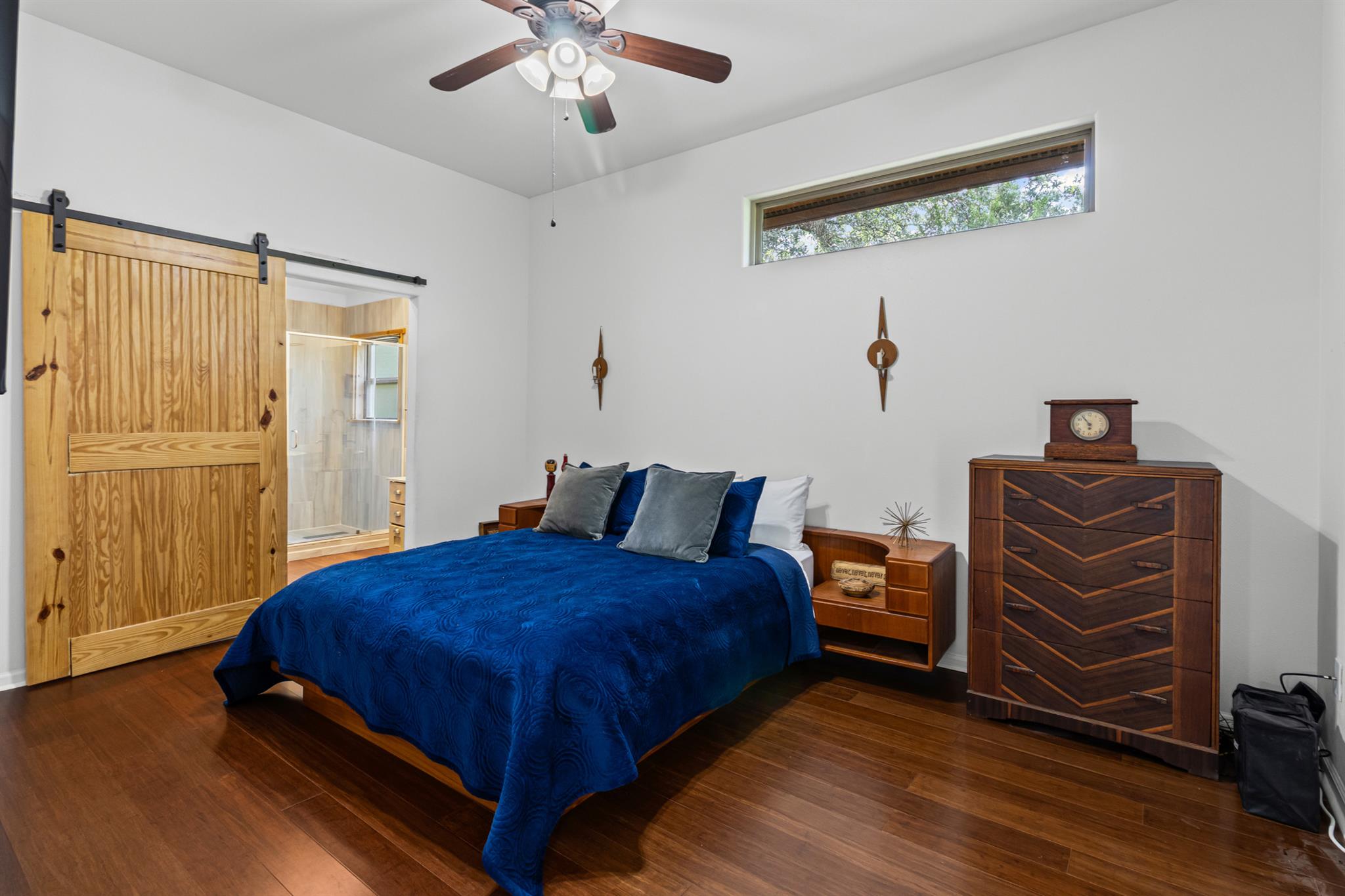 5704 Roundup WAY