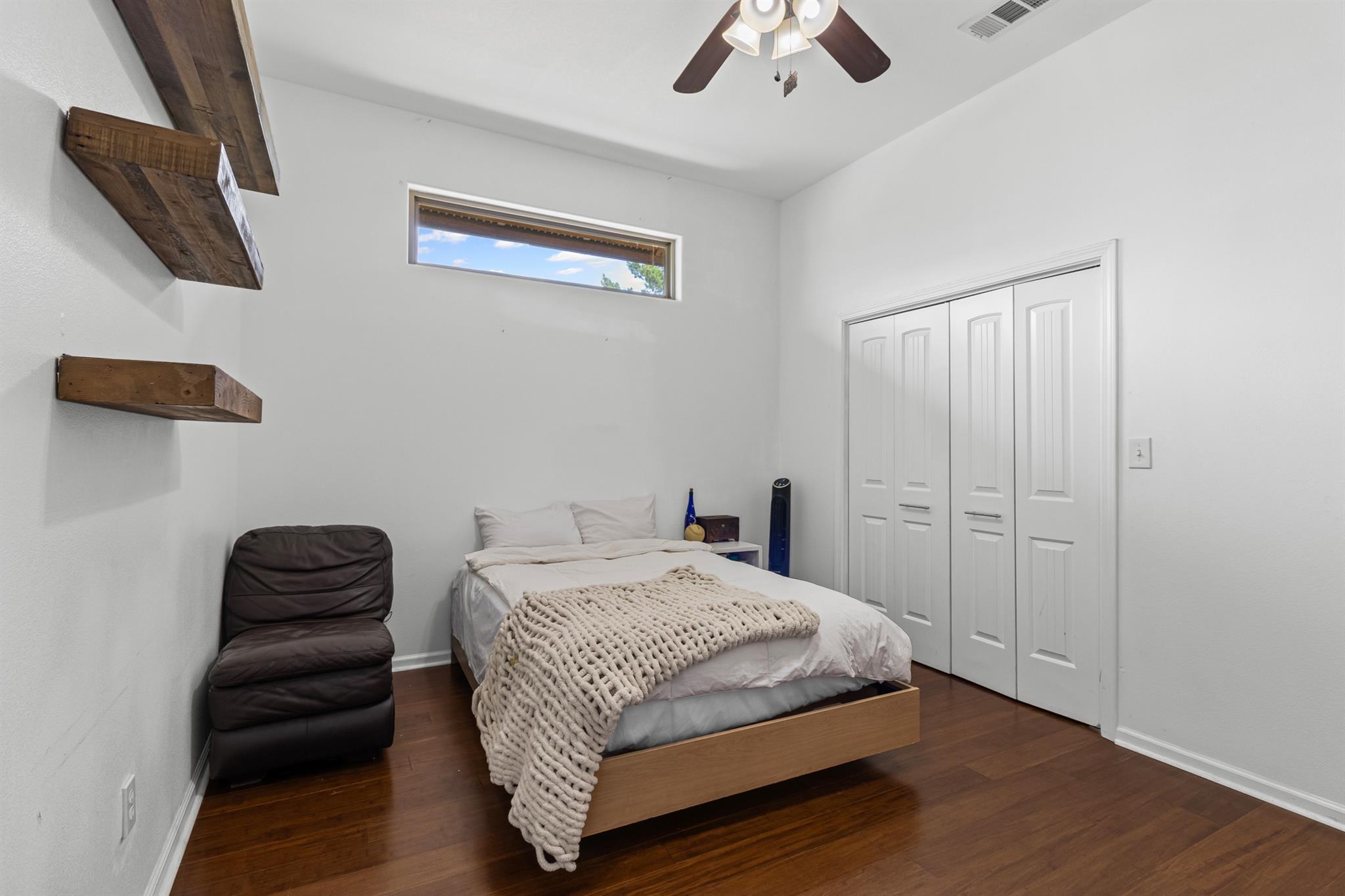 5704 Roundup WAY