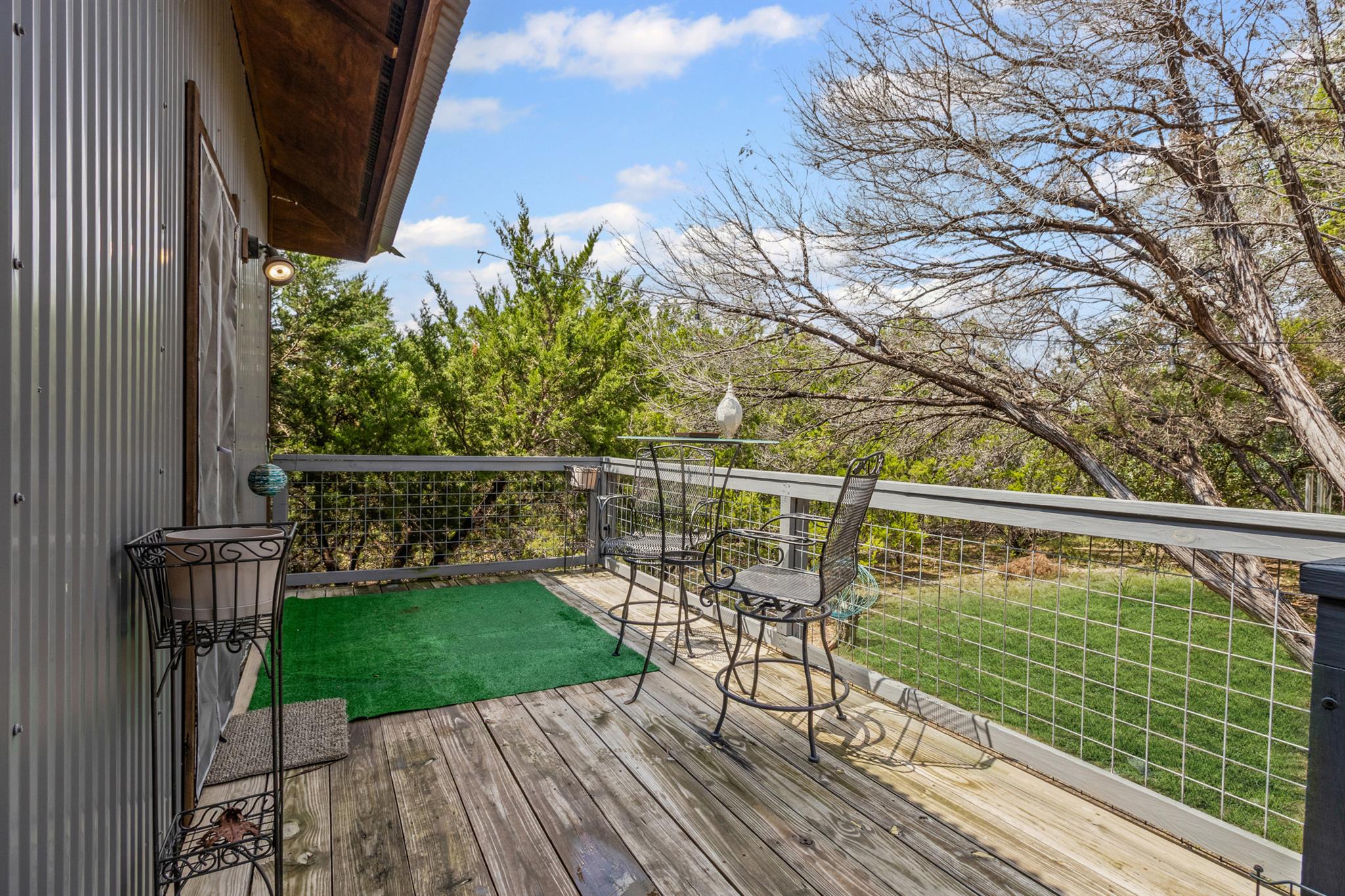 5704 Roundup WAY