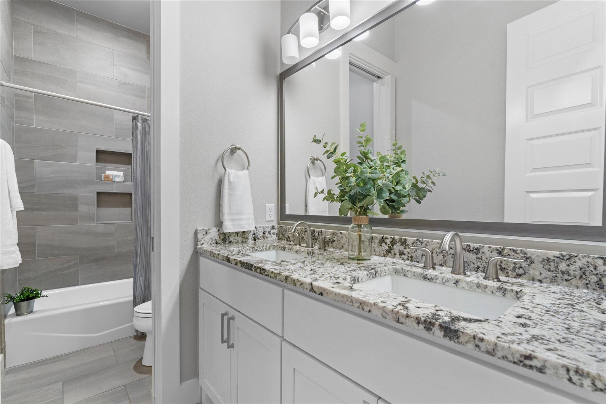 1310 Prosperity Hills DR