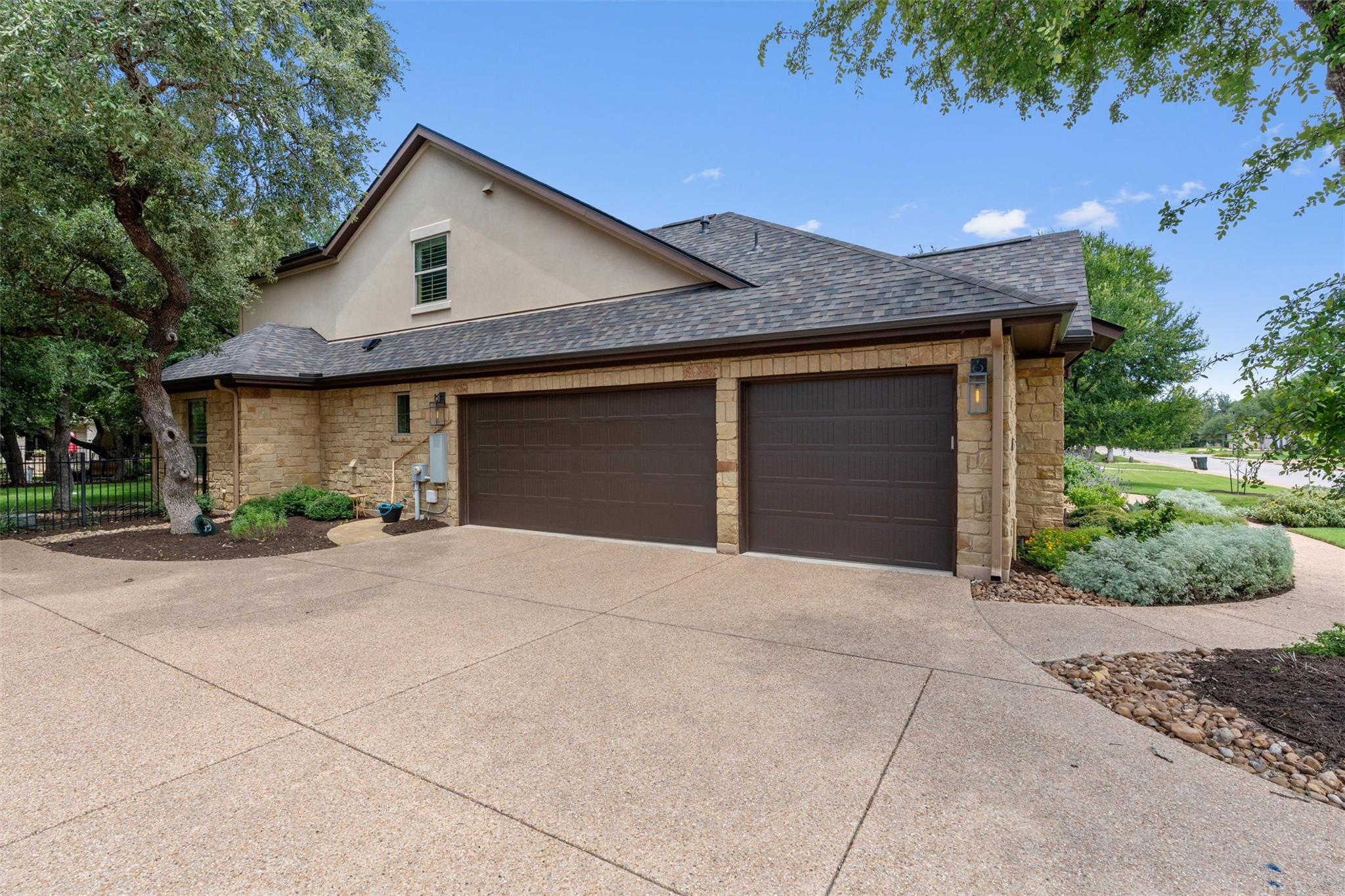 1310 Prosperity Hills DR