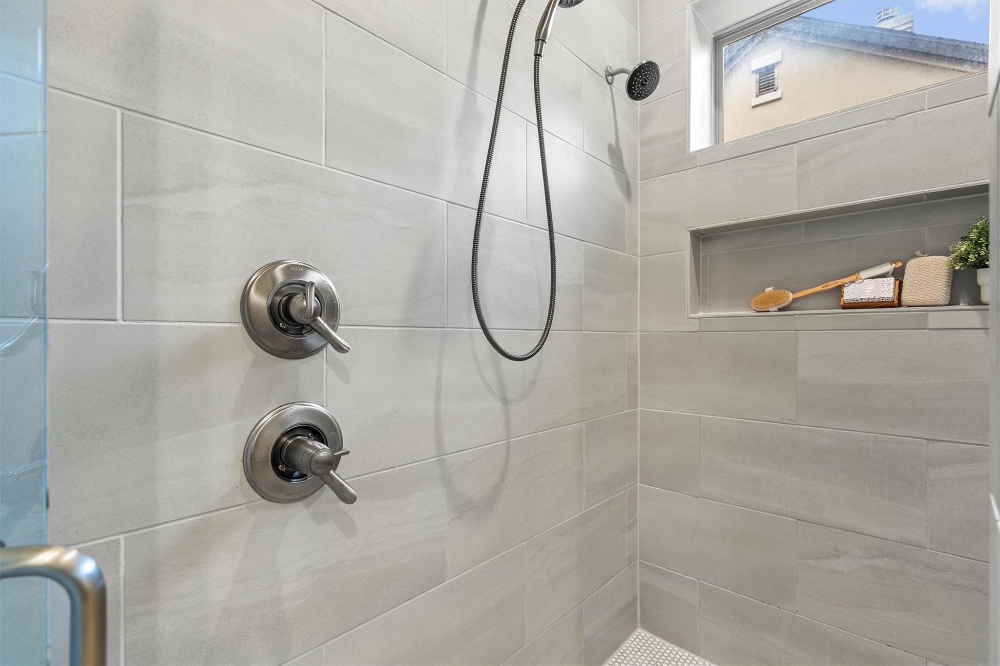 1310 Prosperity Hills DR