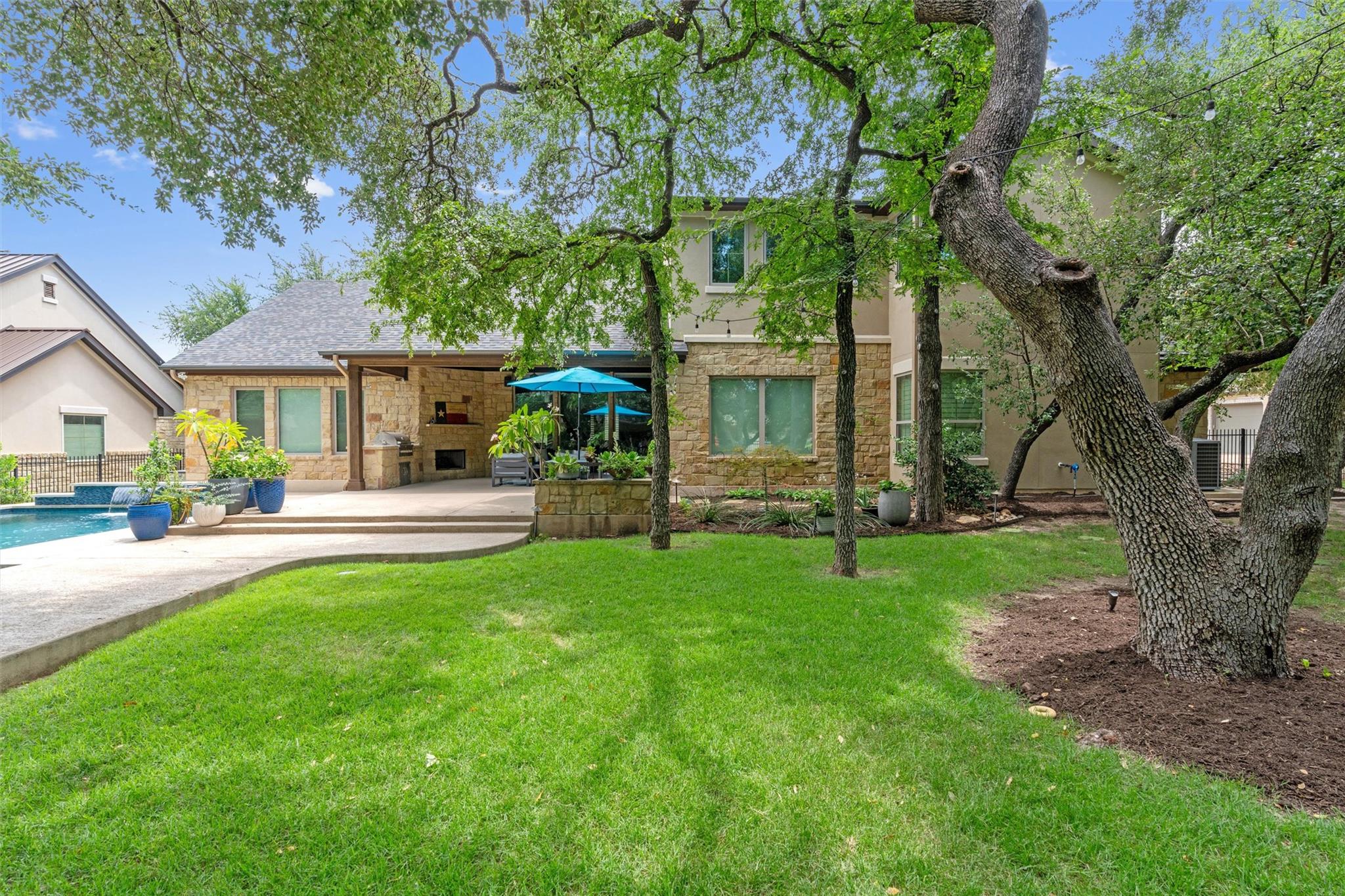 1310 Prosperity Hills DR