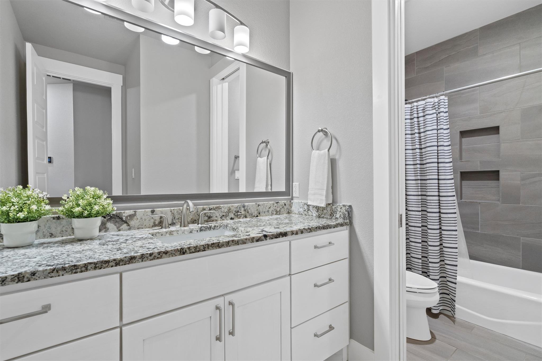 1310 Prosperity Hills DR