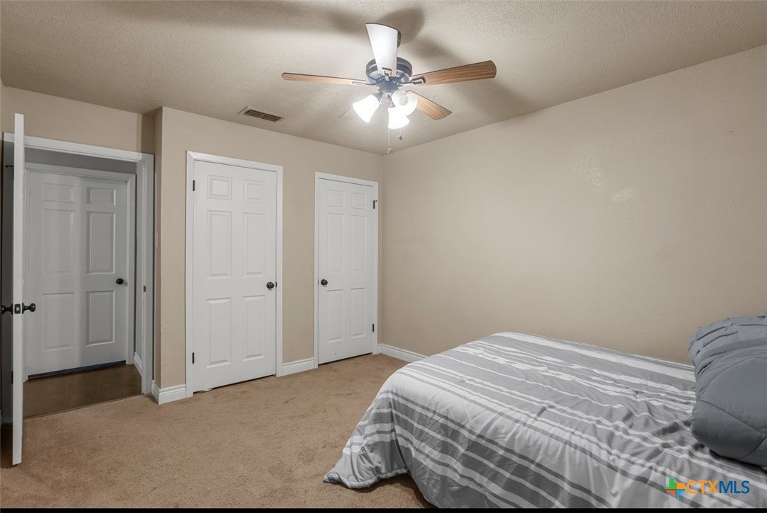 930 Verna Lee Boulevard