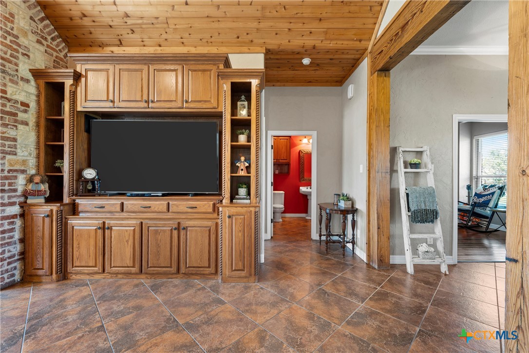 1527 Old Ranch Road