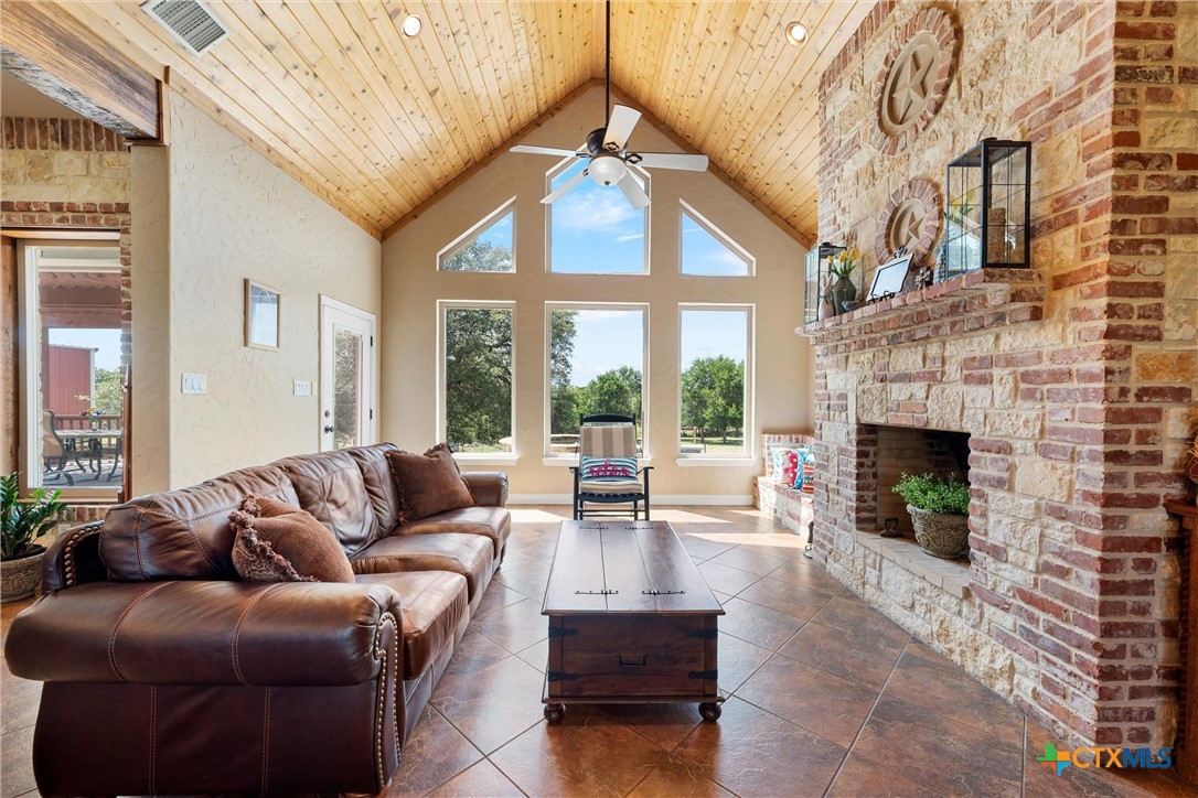 1527 Old Ranch Road