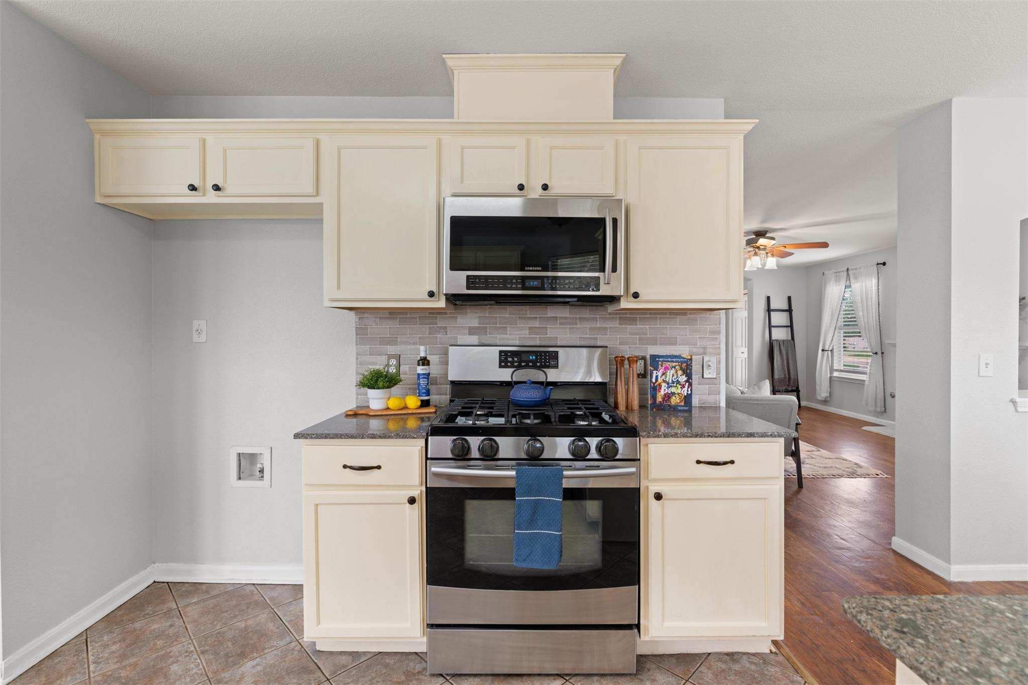 120 Meadowside DR