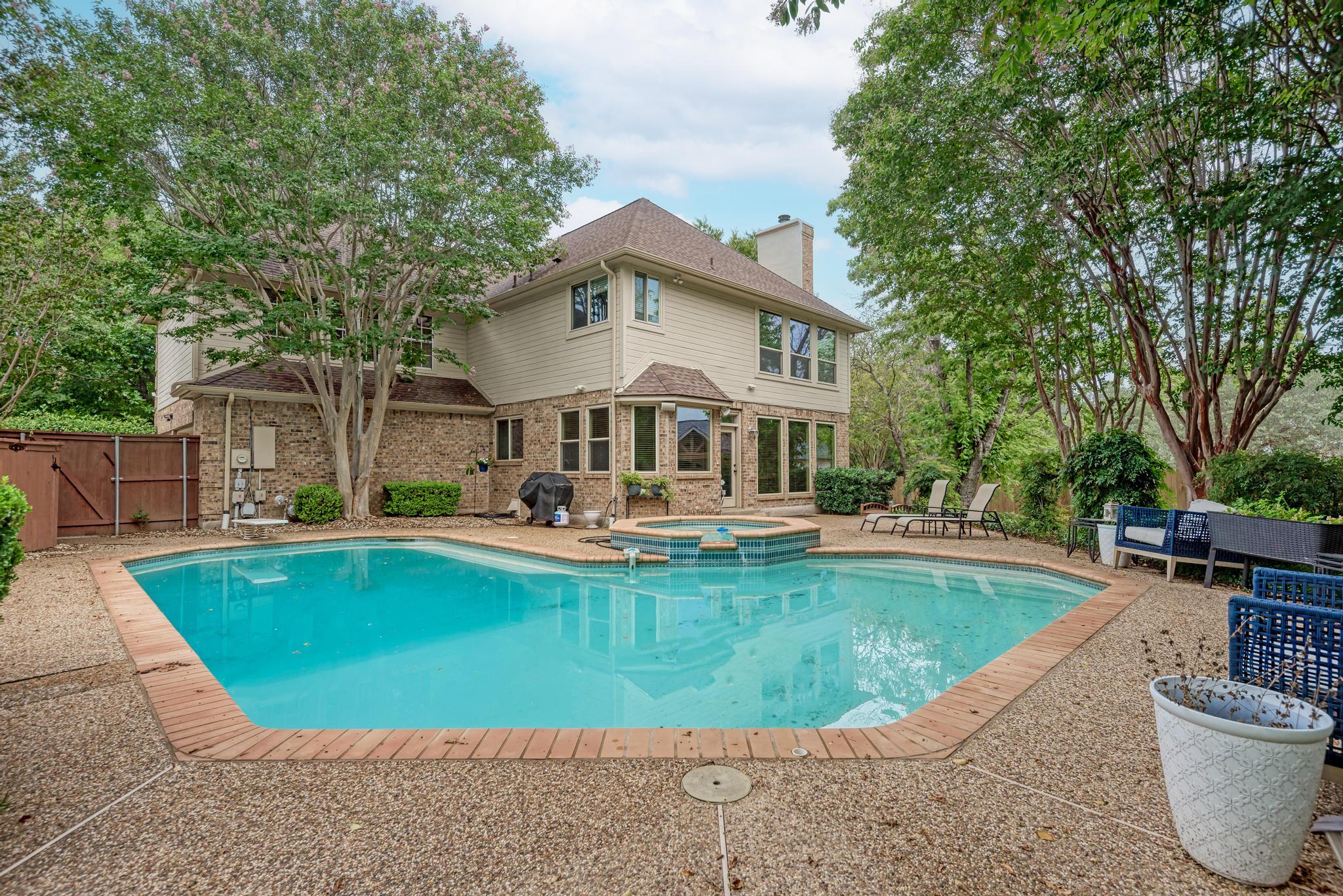 55 Twin Ridge PKWY
