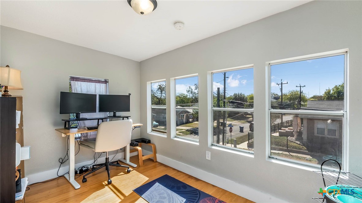 801 W Mulberry Avenue