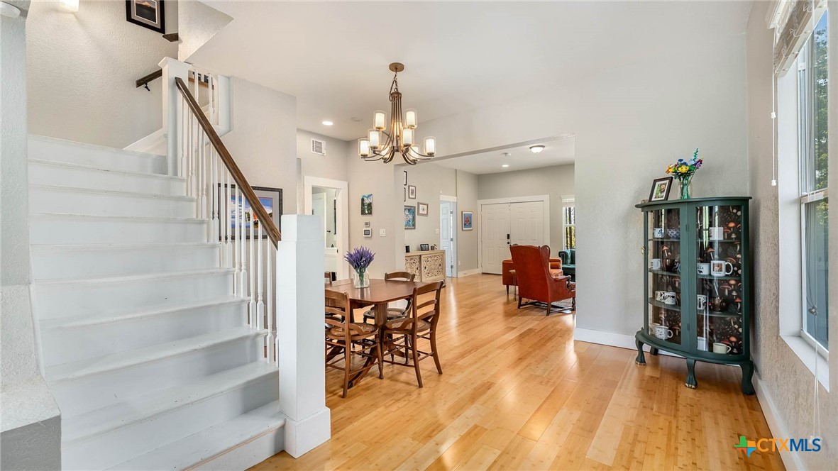 801 W Mulberry Avenue