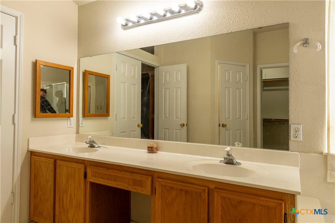 2112 Modoc Drive