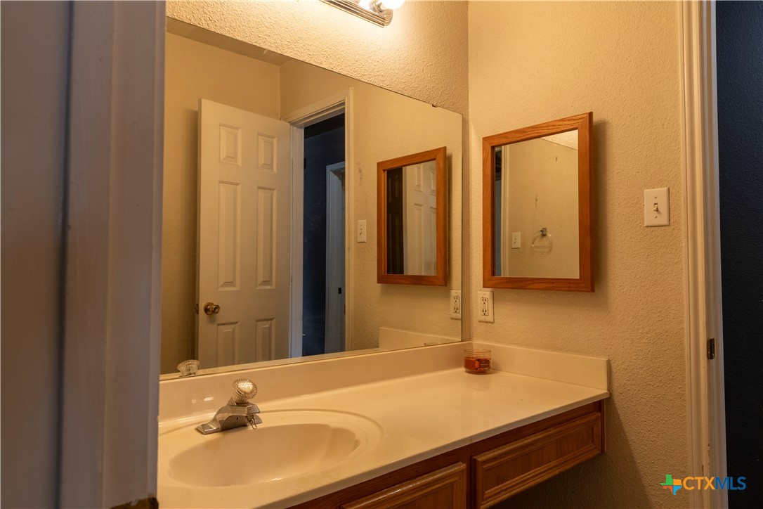 2112 Modoc Drive