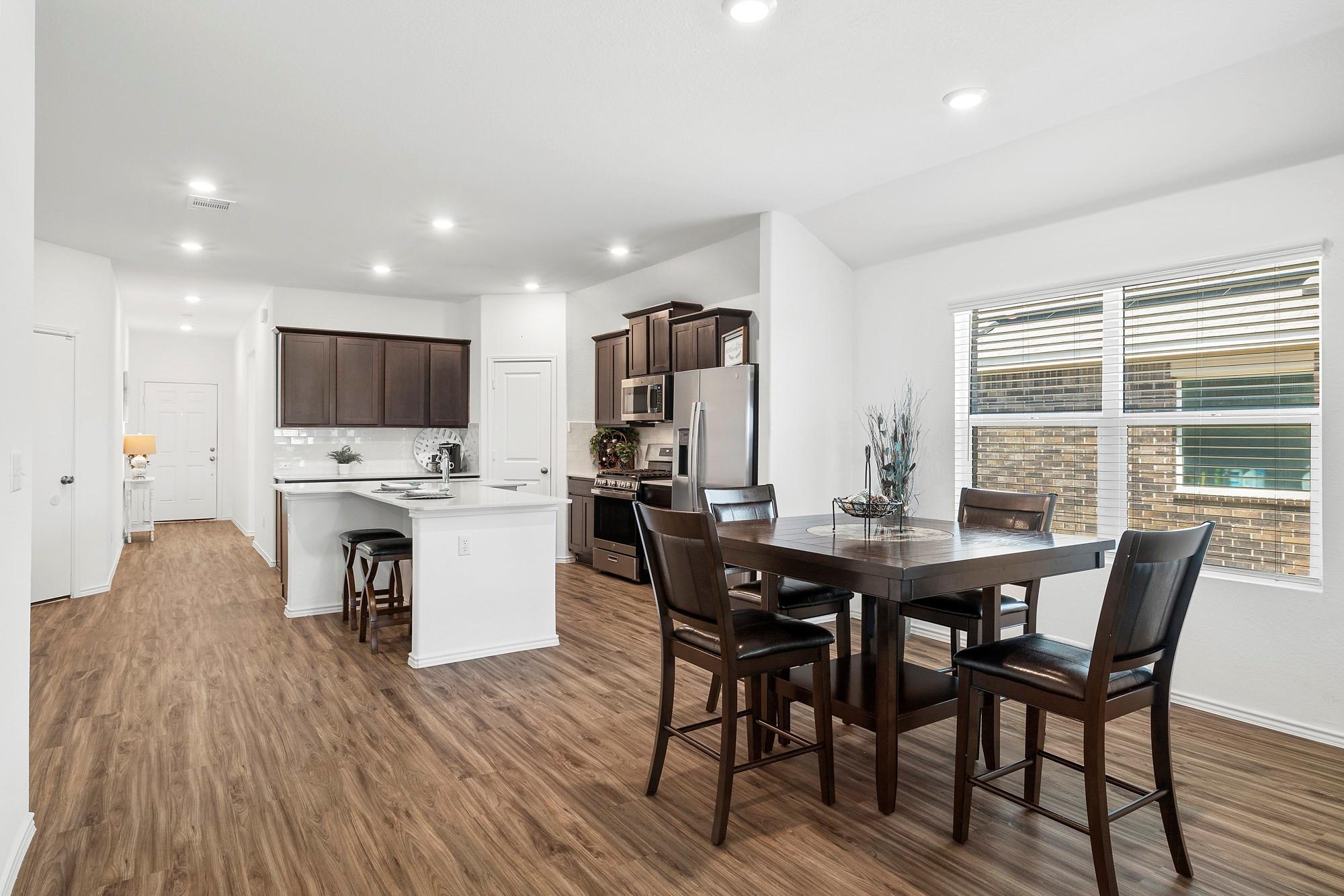 237 Escondido CIR