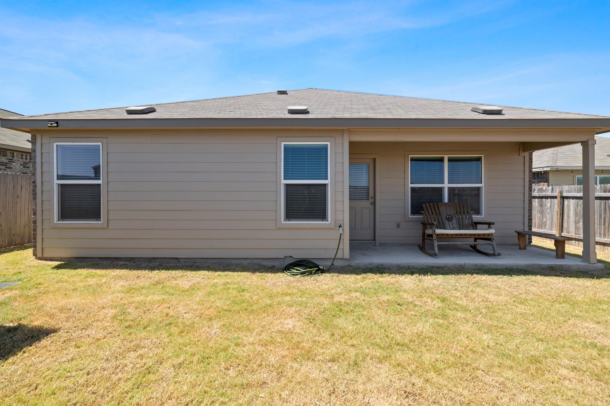 237 Escondido CIR