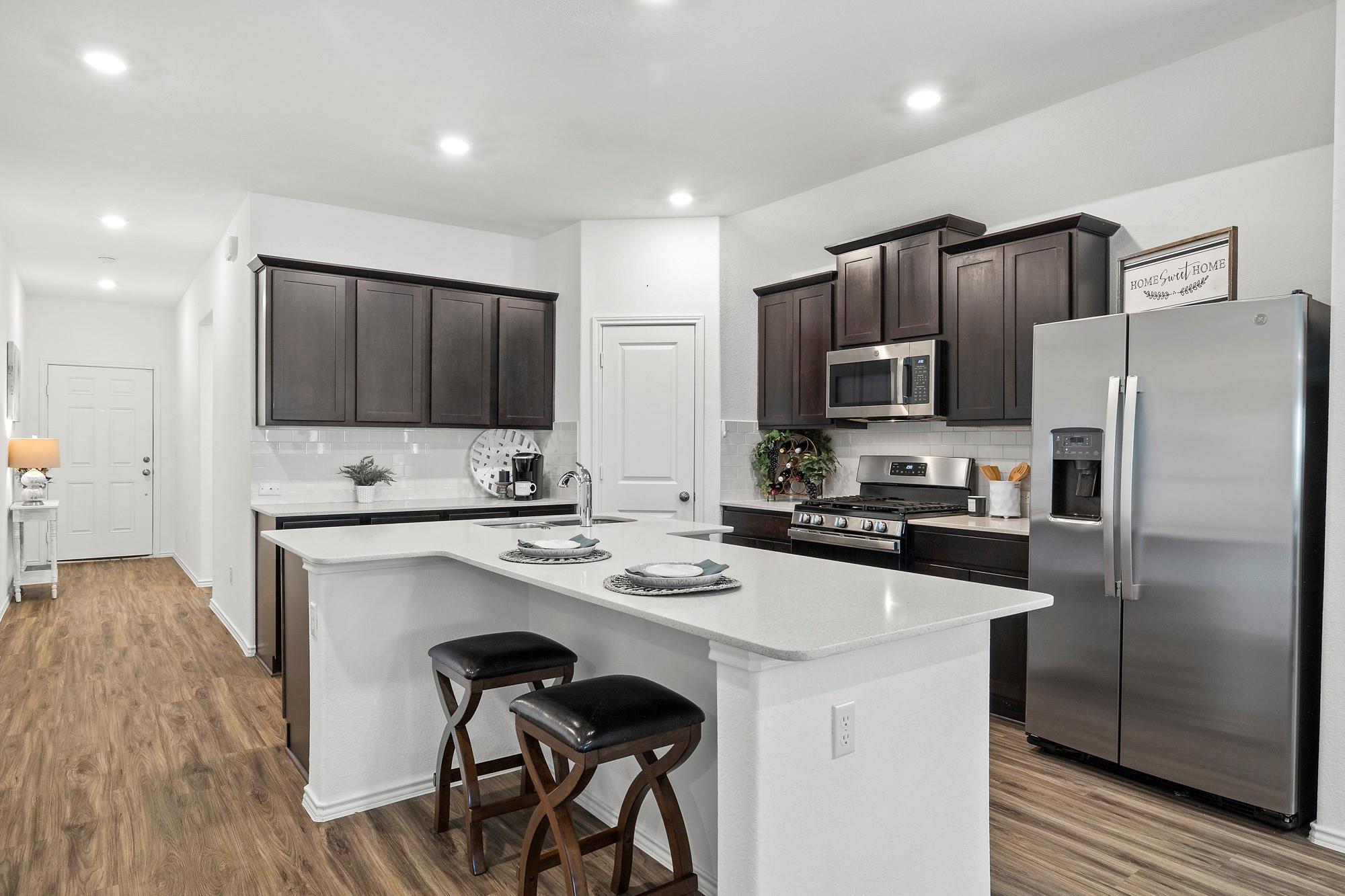 237 Escondido CIR