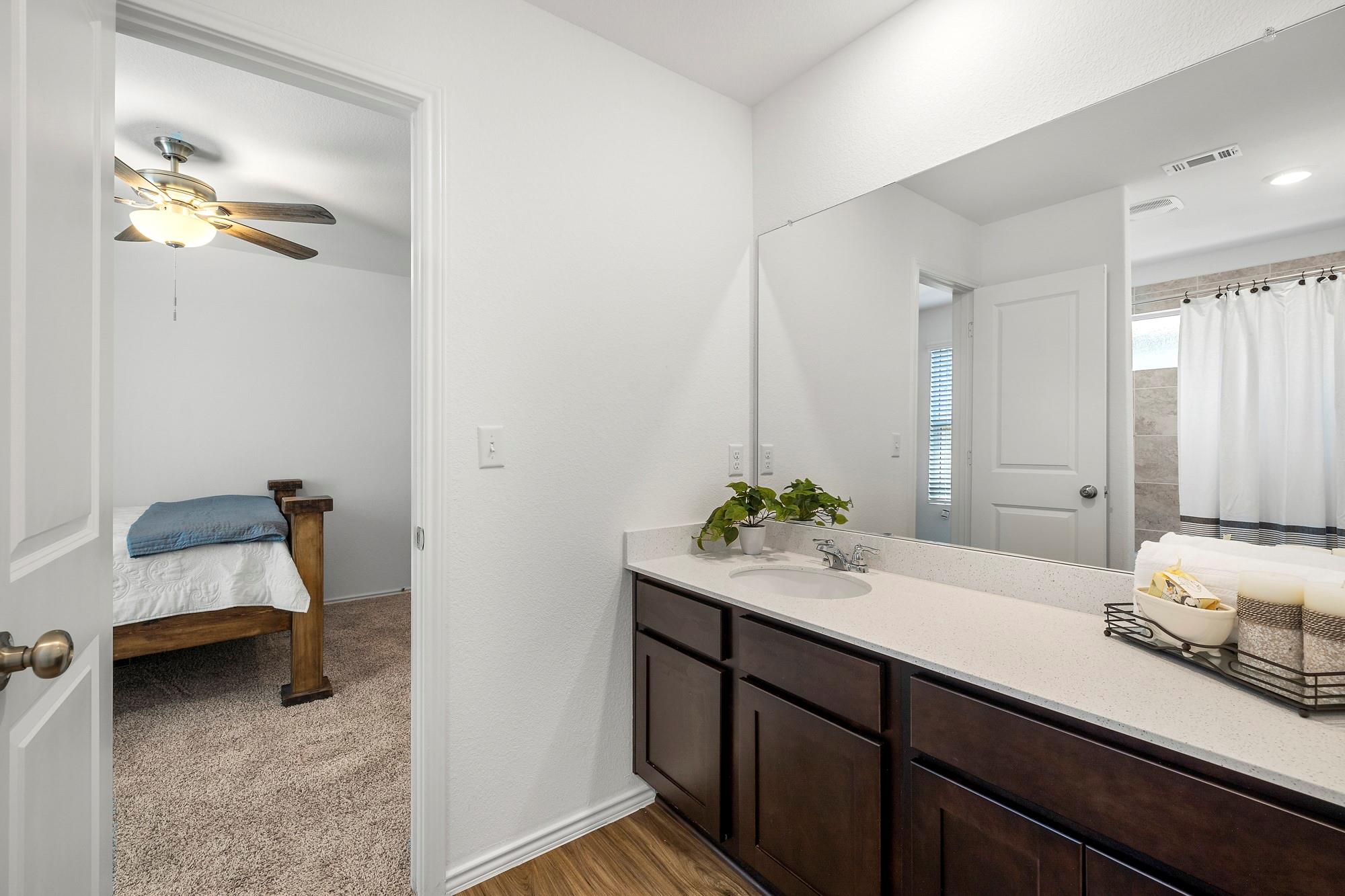 237 Escondido CIR