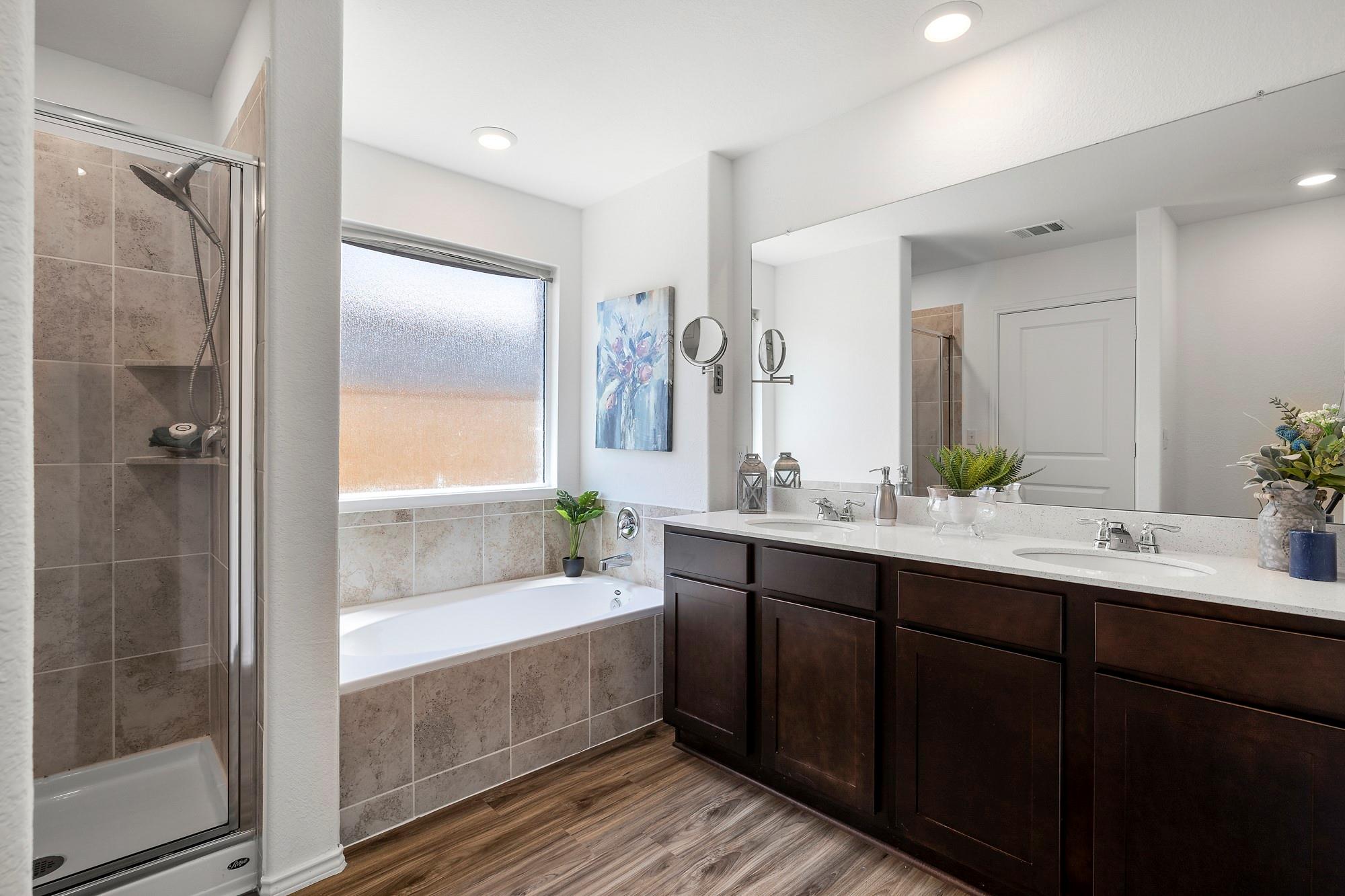 237 Escondido CIR