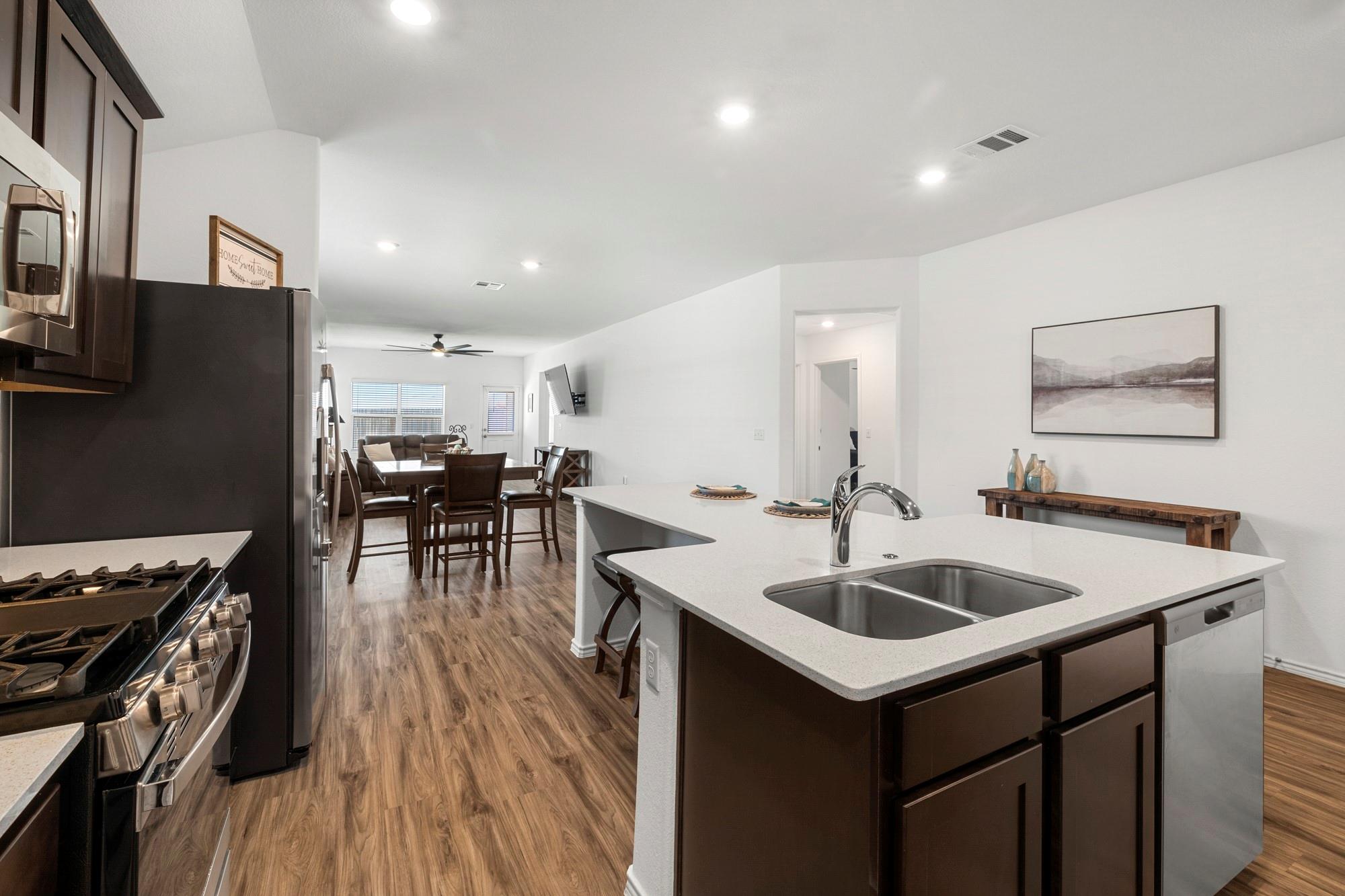 237 Escondido CIR