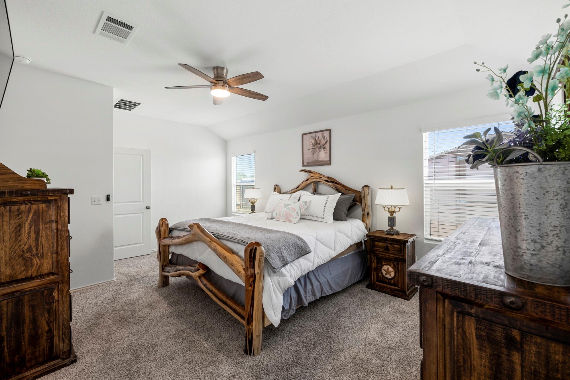 237 Escondido CIR
