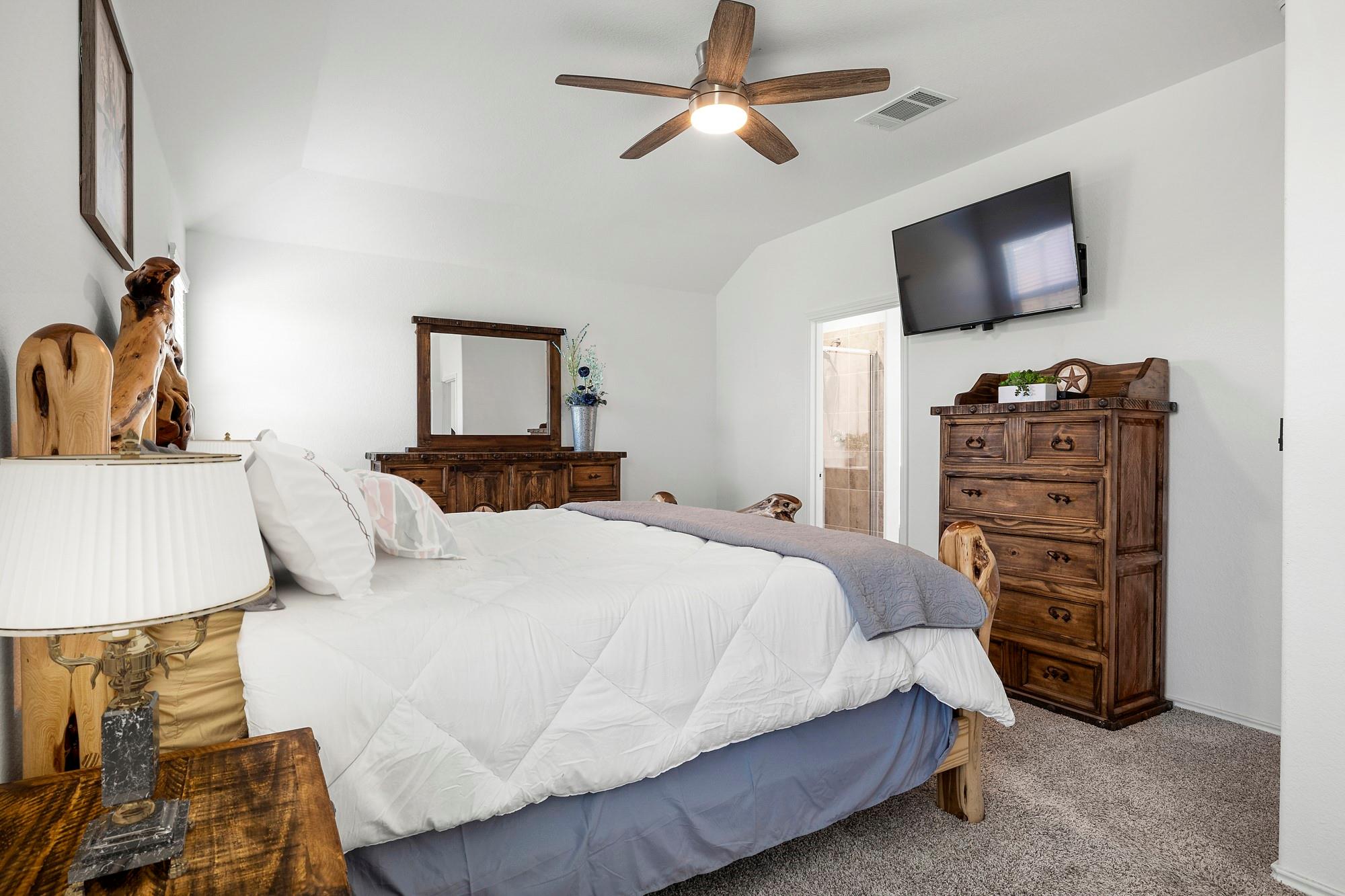 237 Escondido CIR