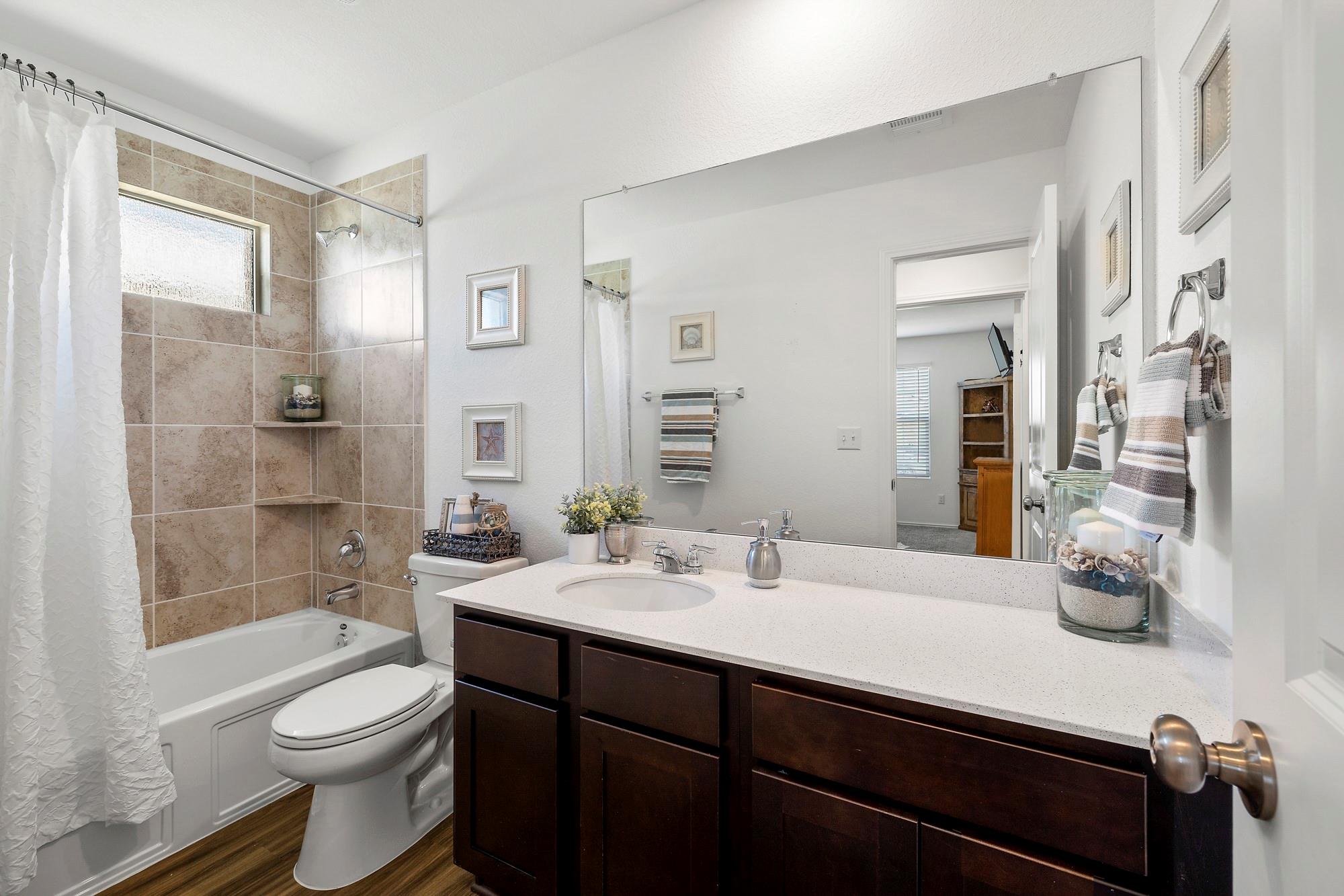 237 Escondido CIR