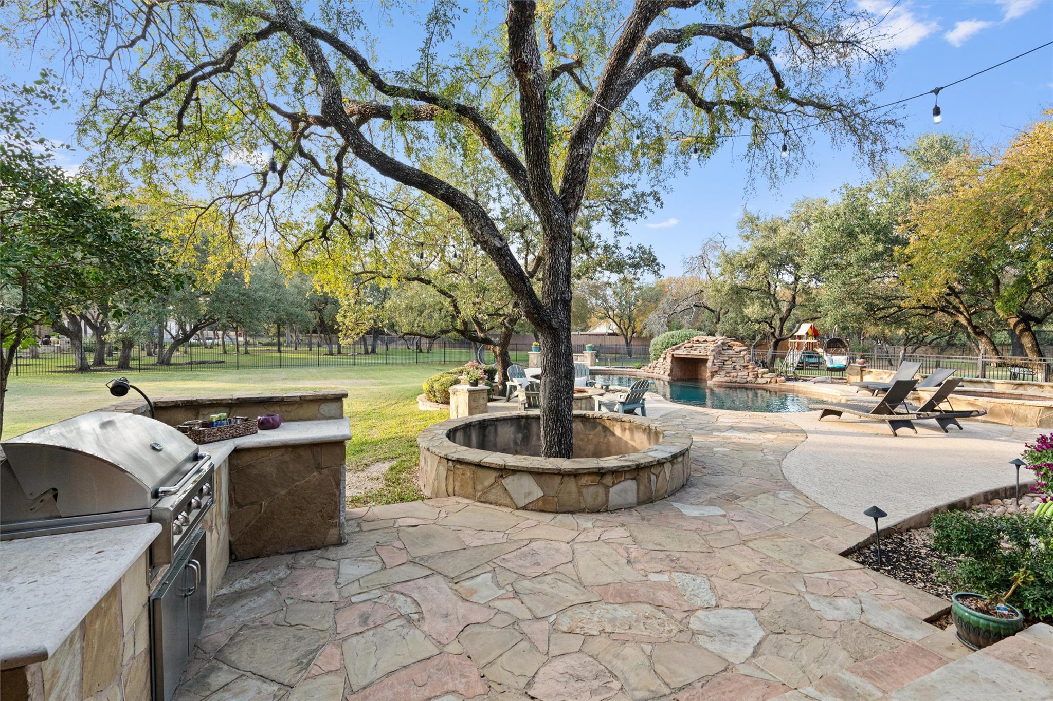 1515 Shinnecock Hills DR