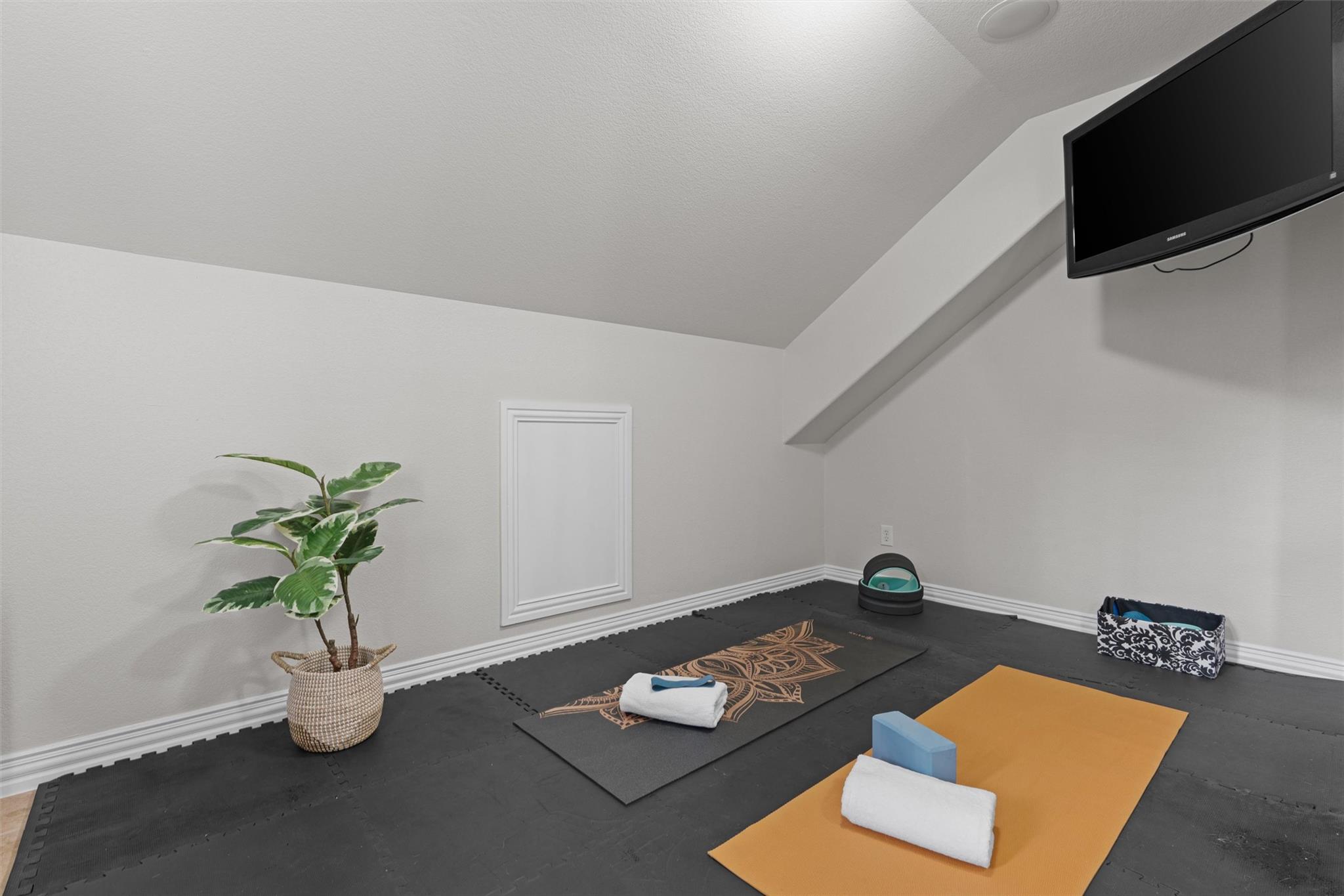 1515 Shinnecock Hills DR