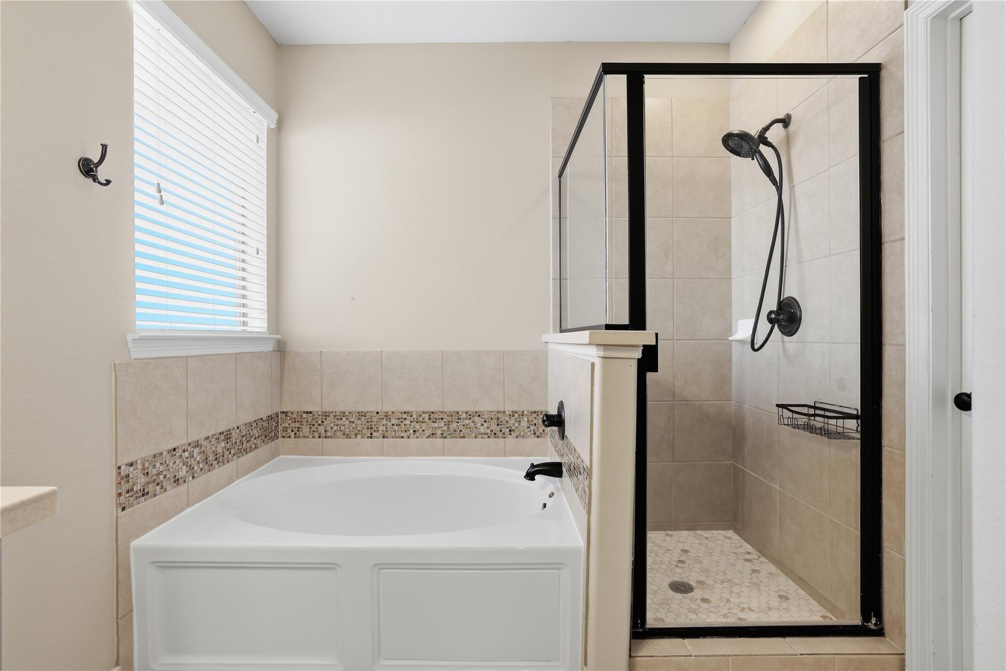 2412 Via Montesano