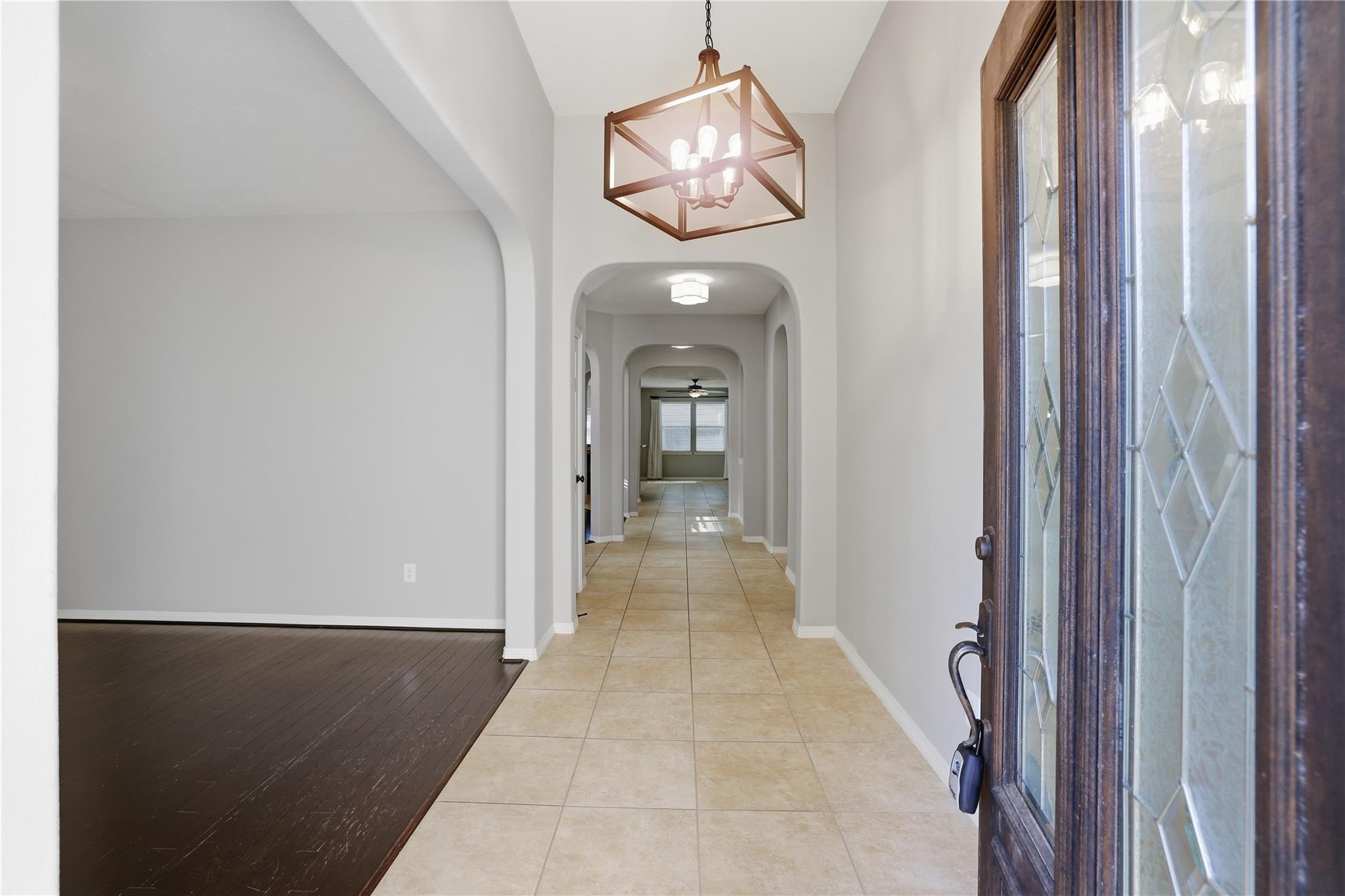 2412 Via Montesano